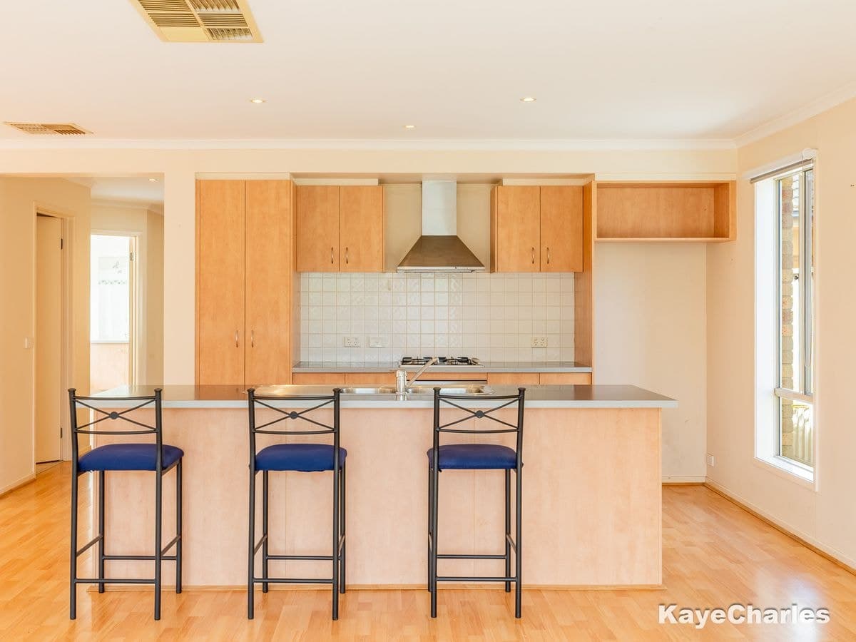 14 Latrobe Avenue, PAKENHAM VIC, Pakenham - Thumbnail 6