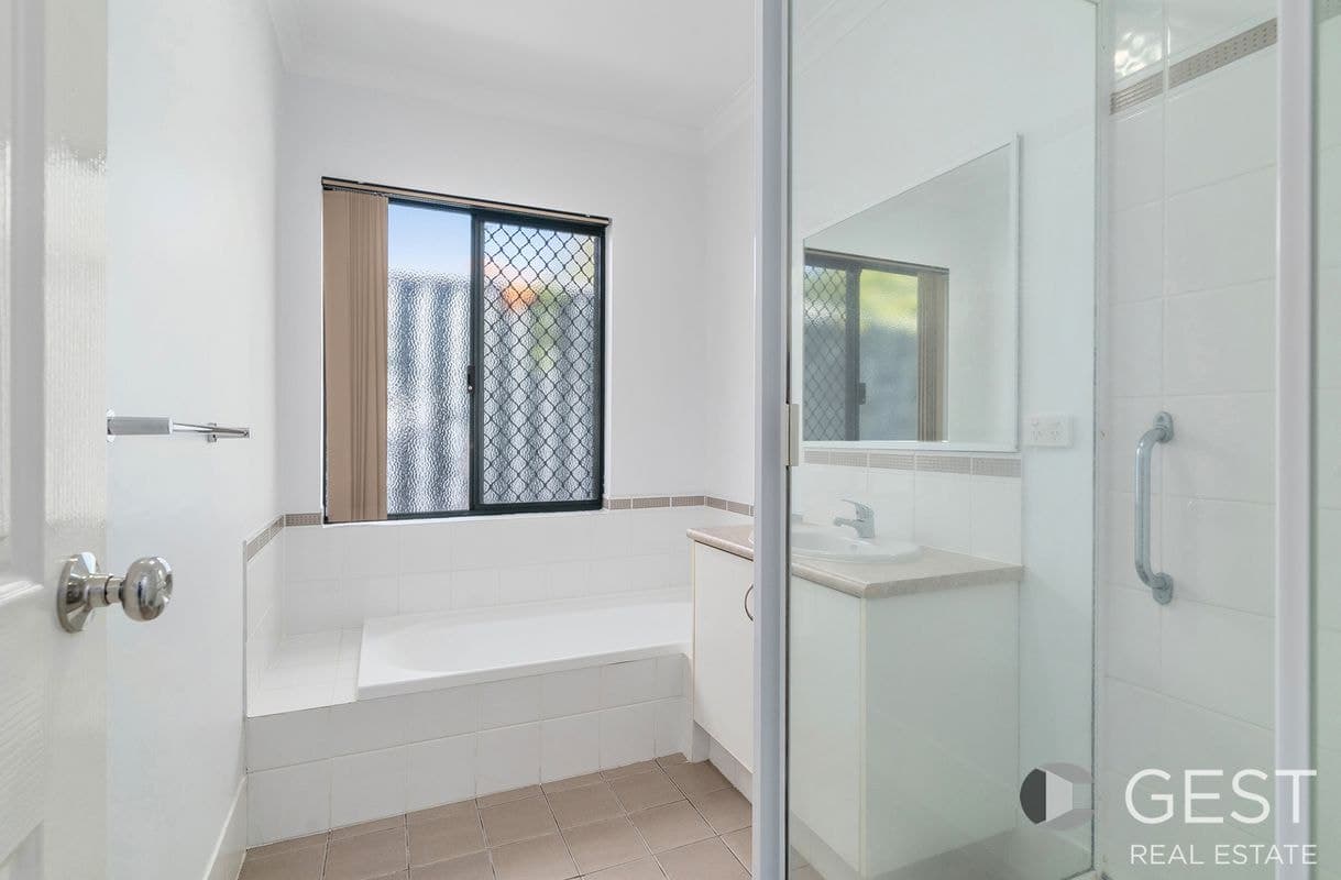 15a Shadwell Court, Caversham WA, Caversham - Thumbnail 2