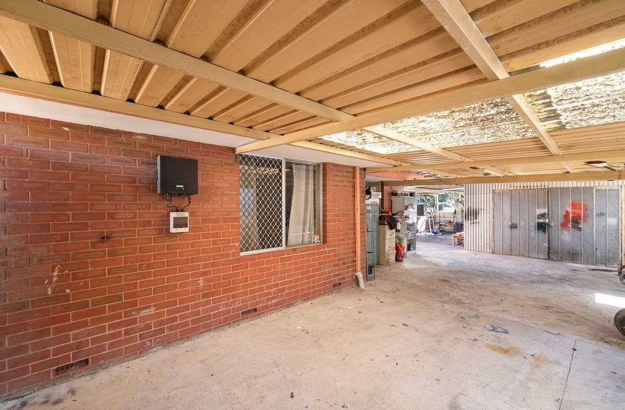 39 Amberton Avenue, Girrawheen WA, Girrawheen - Thumbnail 2