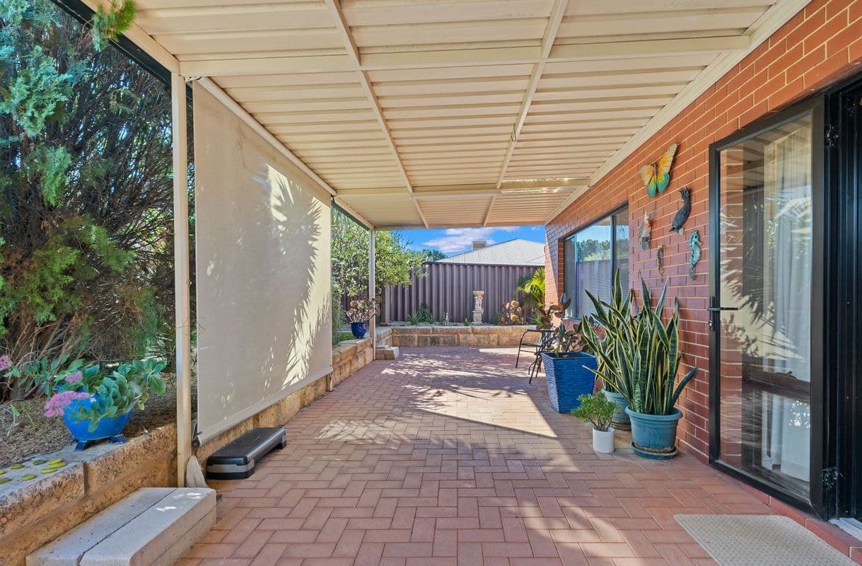 18 Everest Way, Alexander Heights WA, Alexander Heights - Thumbnail 2