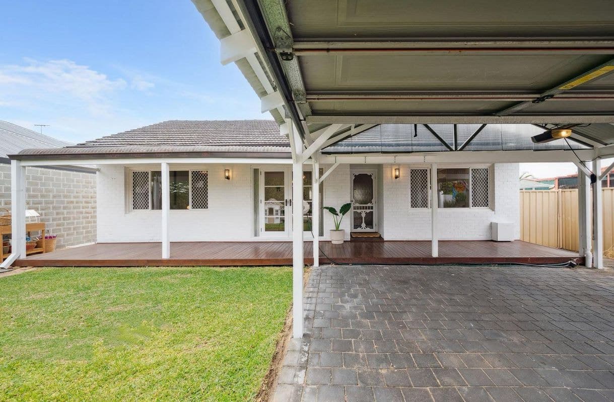 196 Corinthian Road East, Riverton WA, Riverton - Thumbnail 3