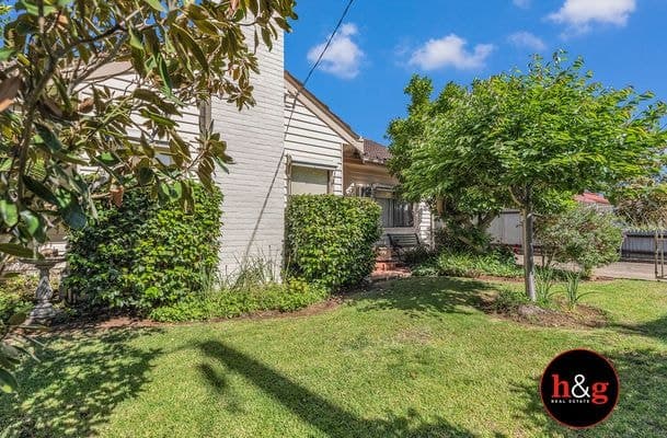 18 Lake Road, Kyabram, Kyabram - Thumbnail 2