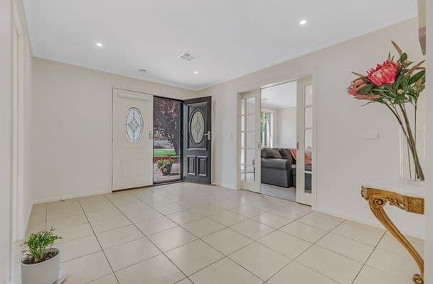 16 Kashelmara Drive, Kyabram, Kyabram - Thumbnail 4