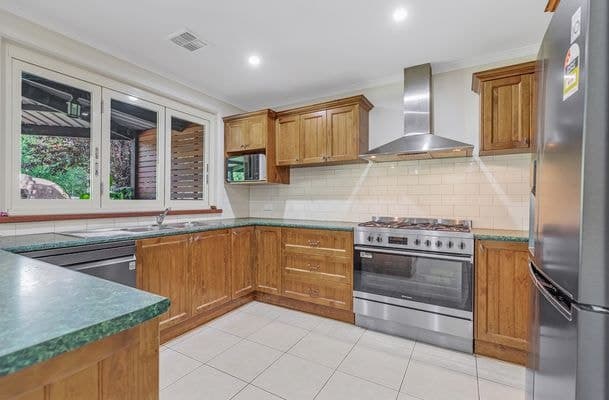 16 Kashelmara Drive, Kyabram, Kyabram - Thumbnail 7