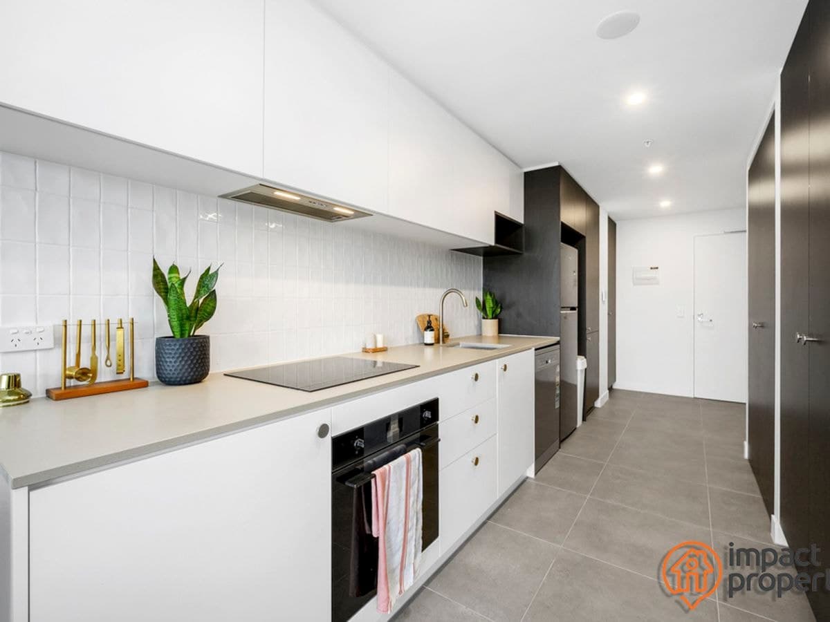 1704 / 2 Furzer Street, Phillip, Phillip - Thumbnail 2