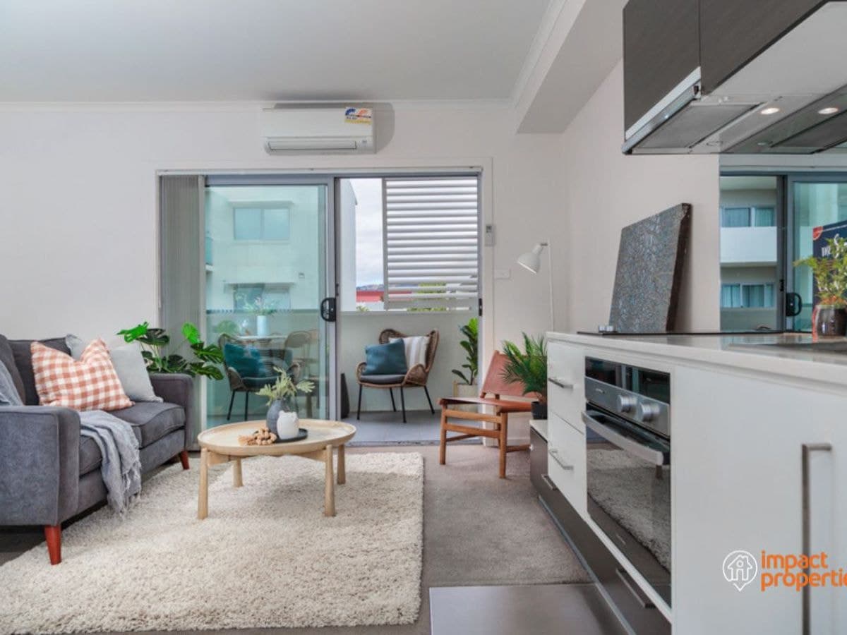 52 / 58 Cowlishaw St , Greenway, Greenway - Image 1