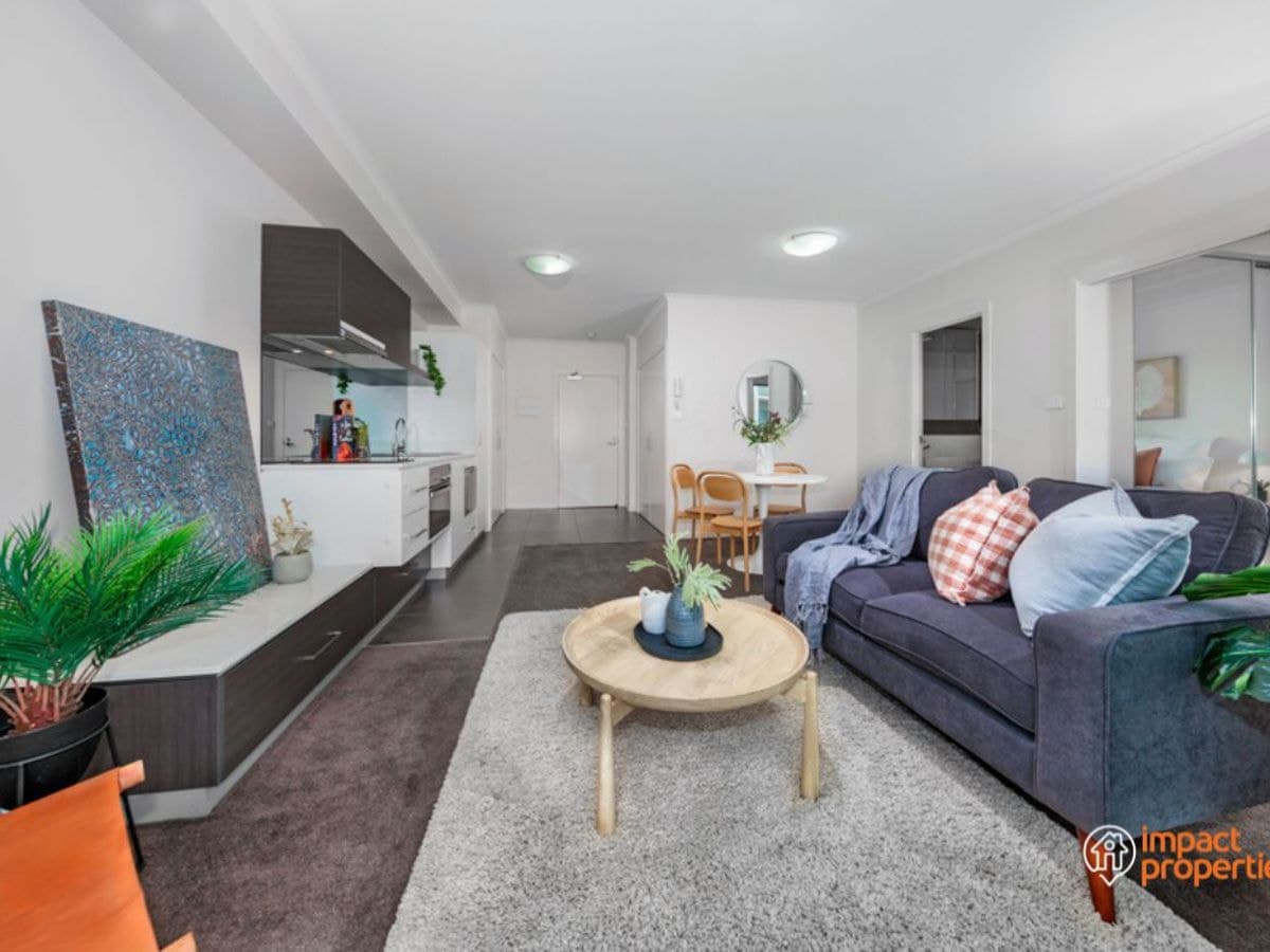52 / 58 Cowlishaw St , Greenway, Greenway - Thumbnail 2