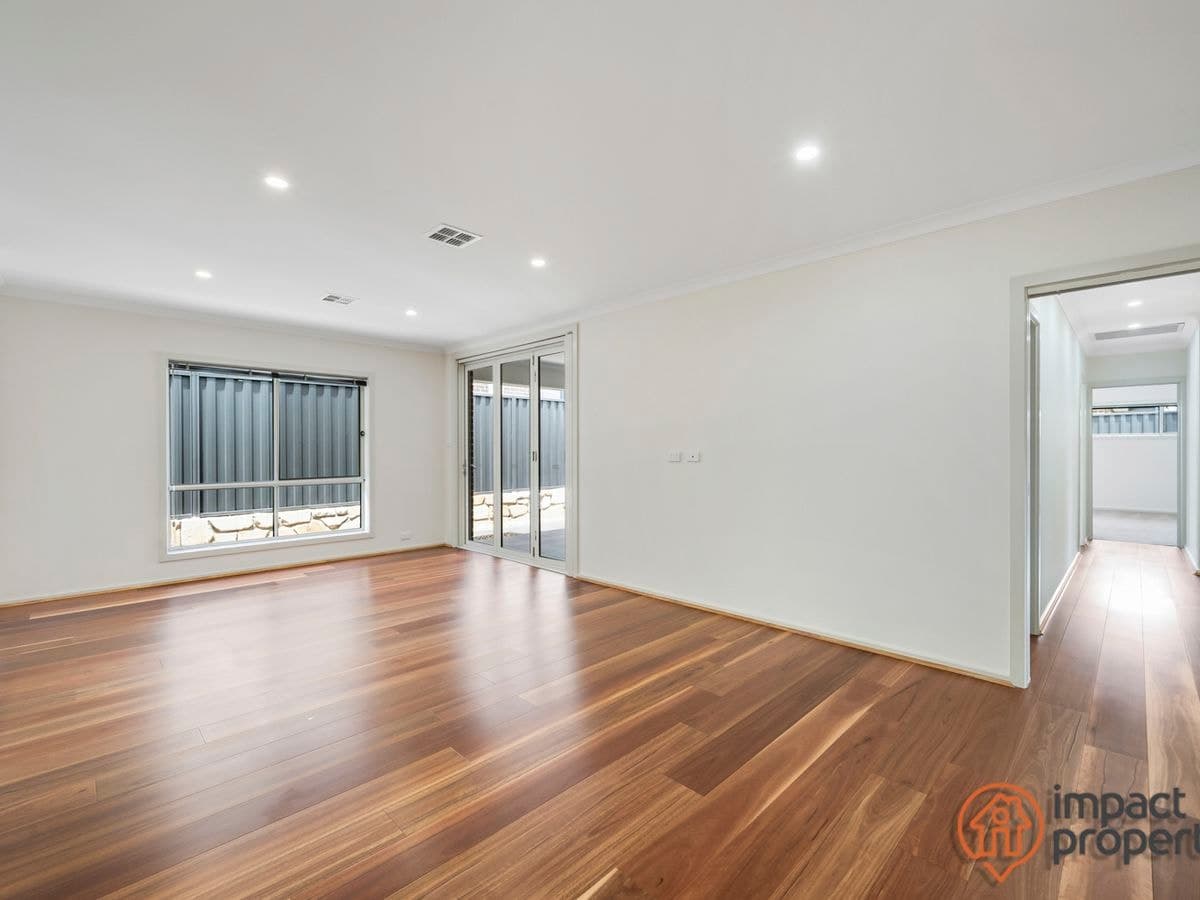32 Dunnart Circuit, Throsby, Throsby - Thumbnail 3