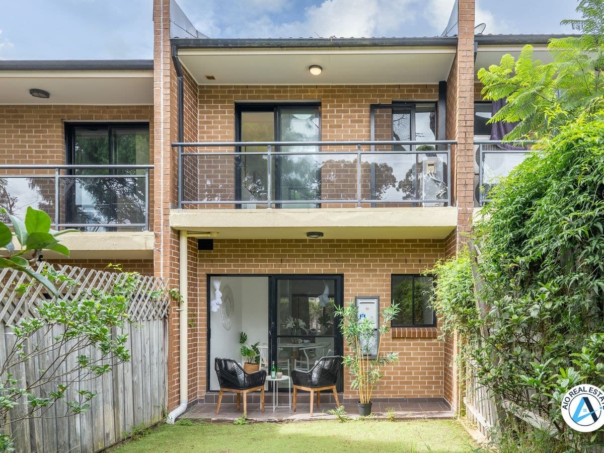 20 / 9, Asquith - Image 1