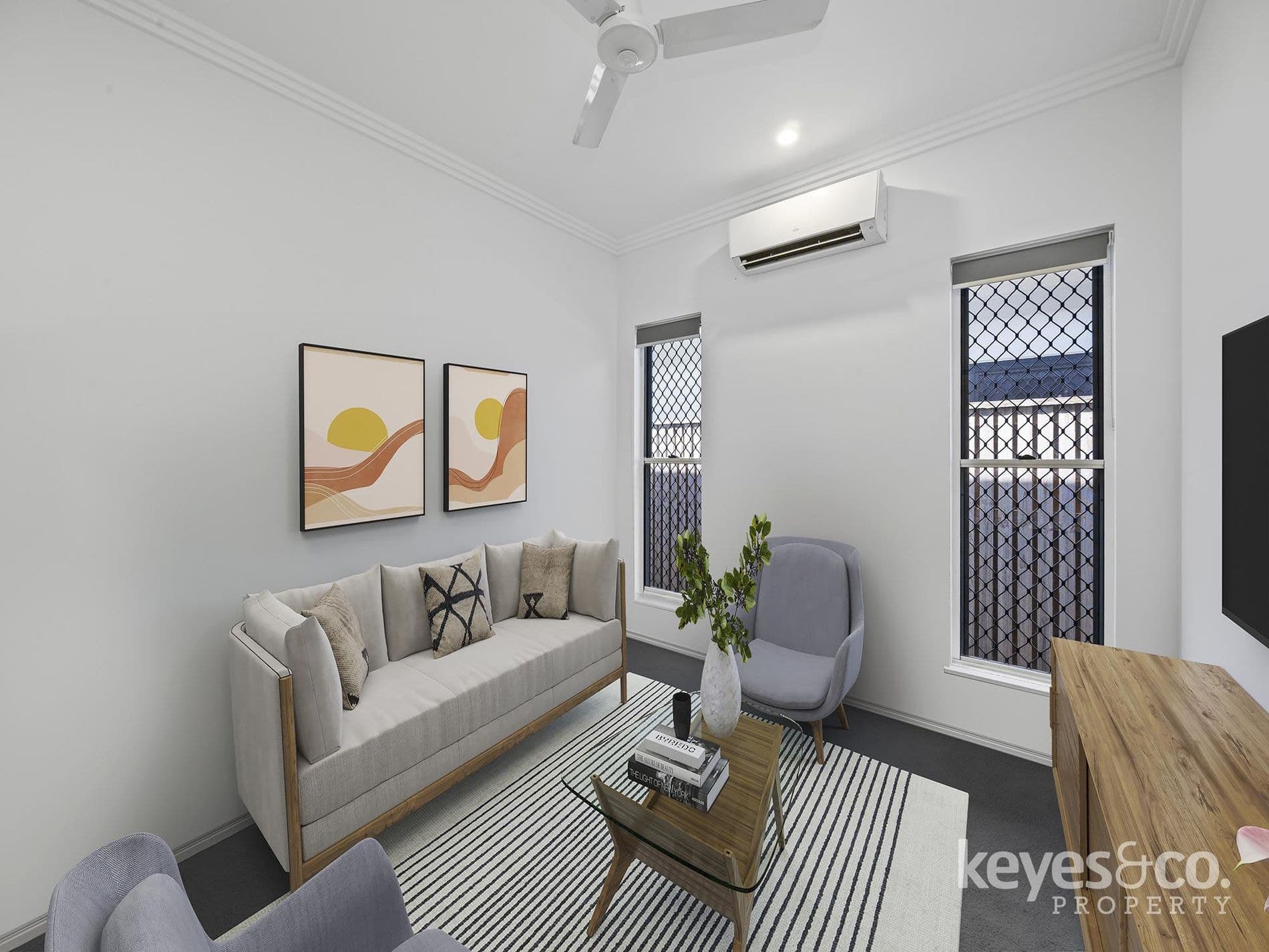 Modern Living, Exceptional convenience, 20 Colvin Street - Thumbnail 2