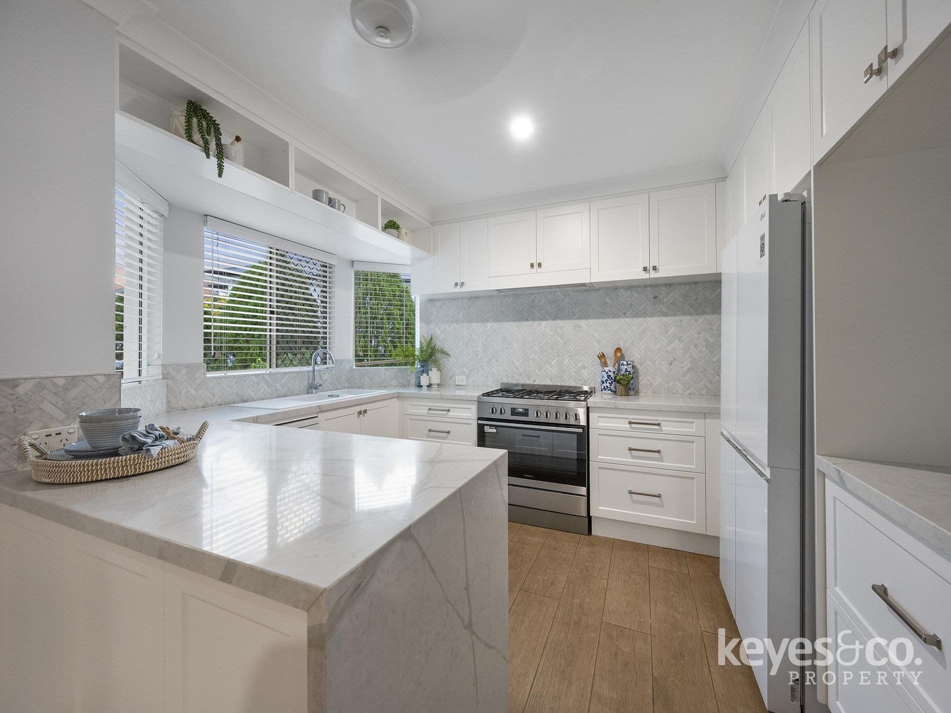 Stunning Riverside Renovation, 1 Rivergreen Circuit - Thumbnail 4