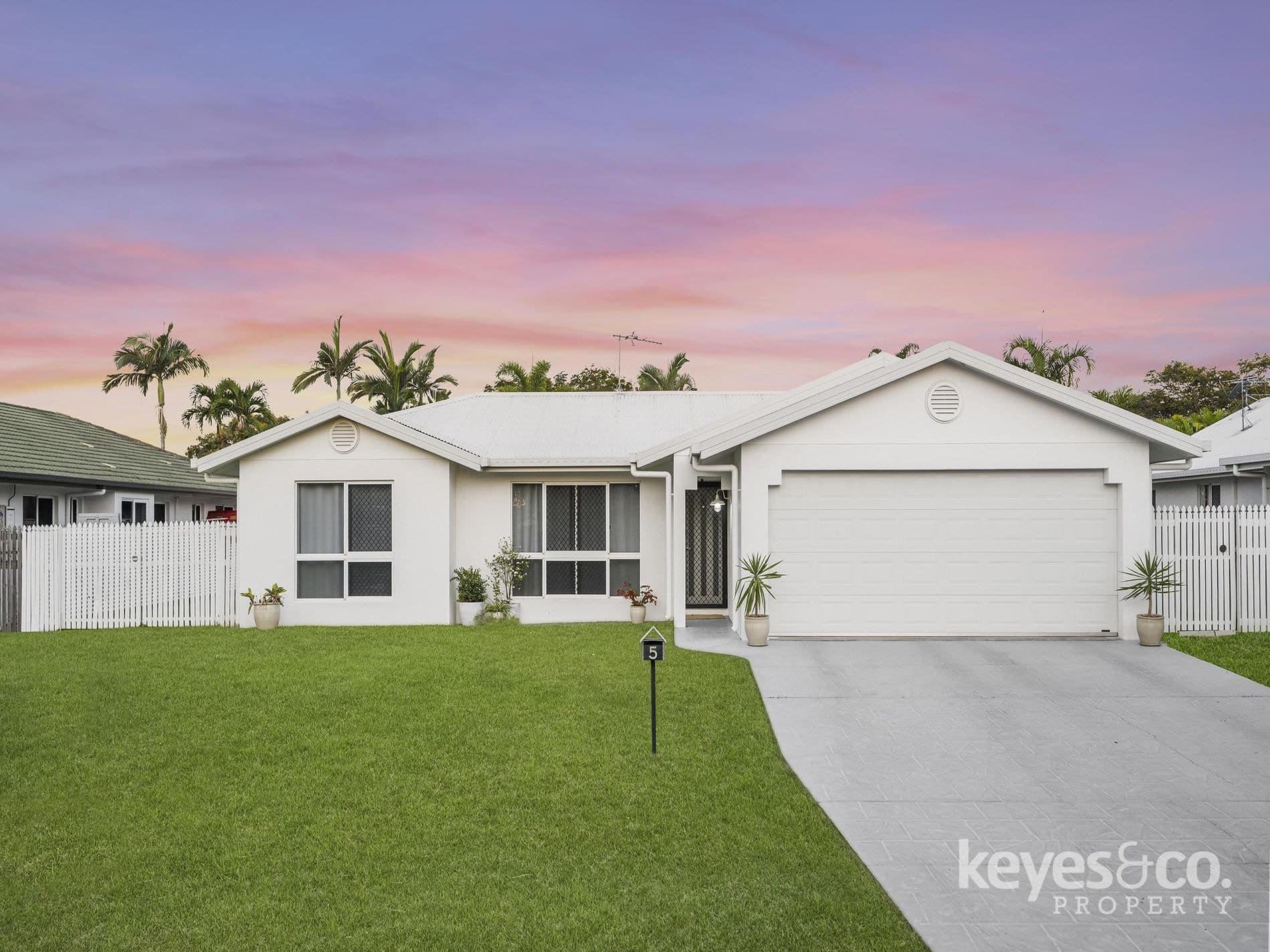 Renovated Comfort Meets Relaxed Outdoor Living, 5 La Trobe Close - Image 1