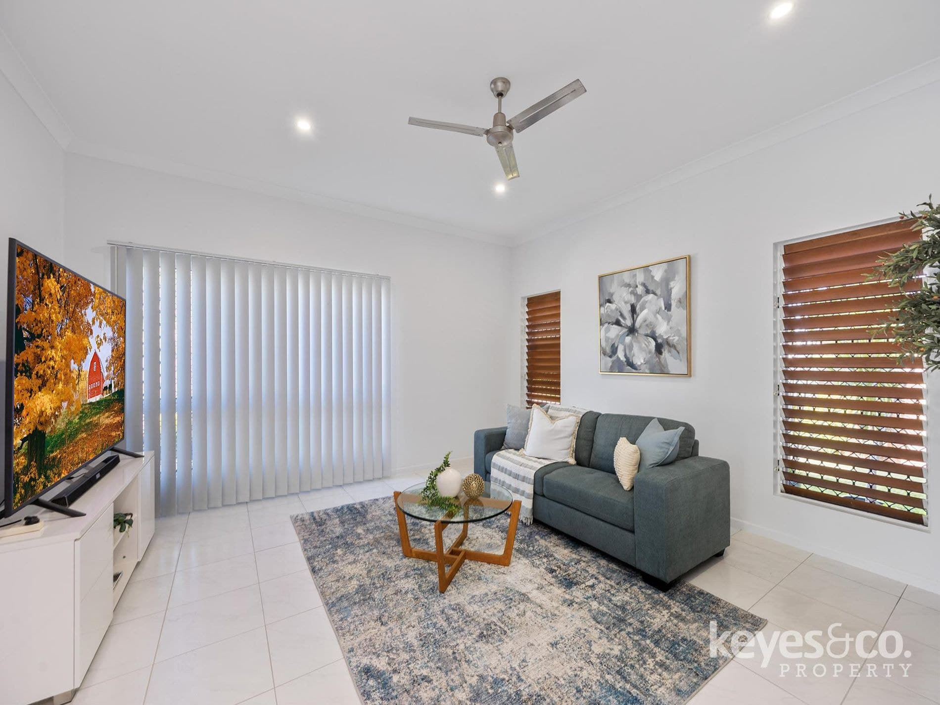 Under Contract by Tess Sellwood, 2 Robina Close - Thumbnail 6