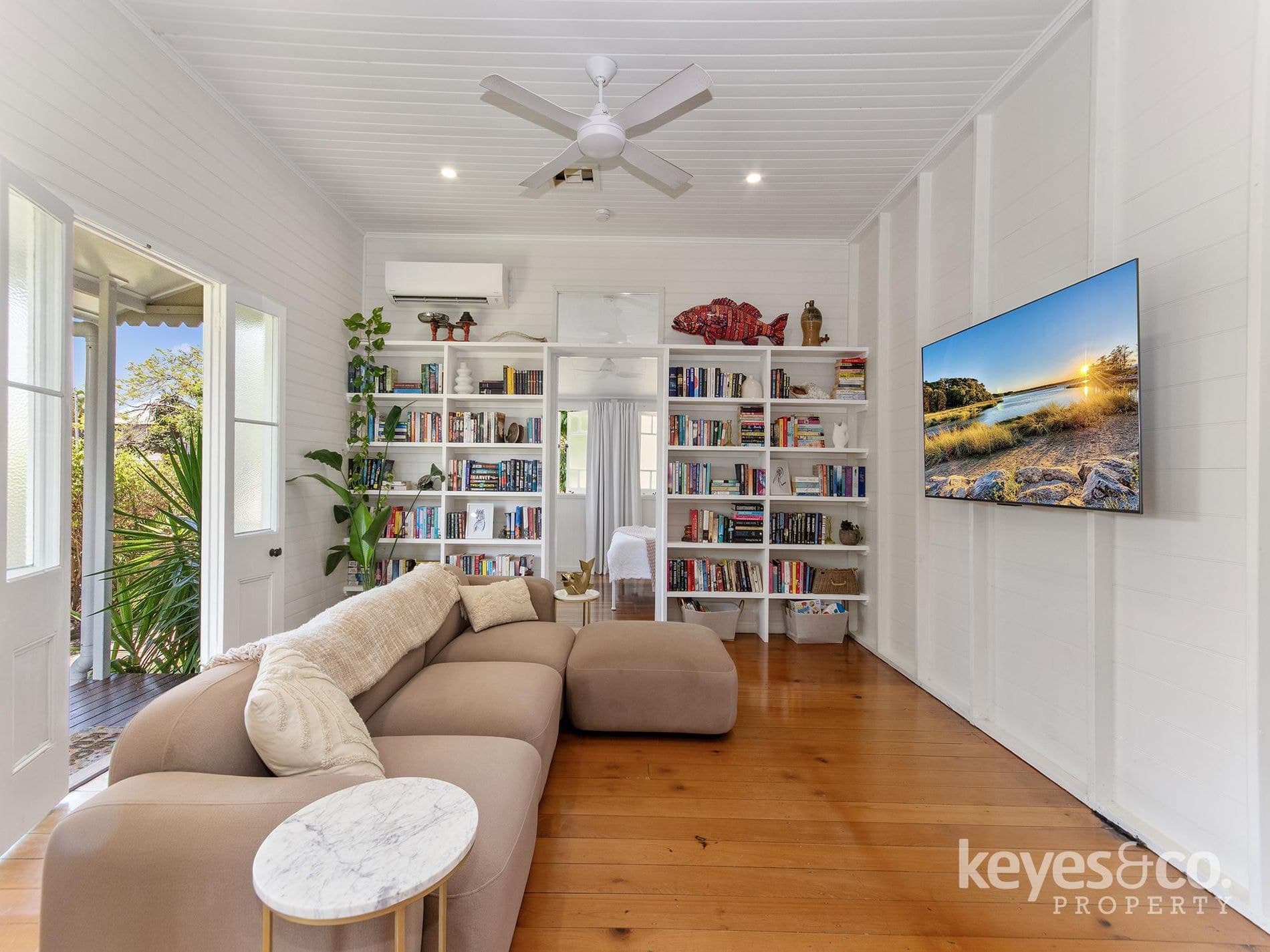 Your Own Piece of History in Beautiful South Townsville, 39 Sixth Avenue - Thumbnail 3