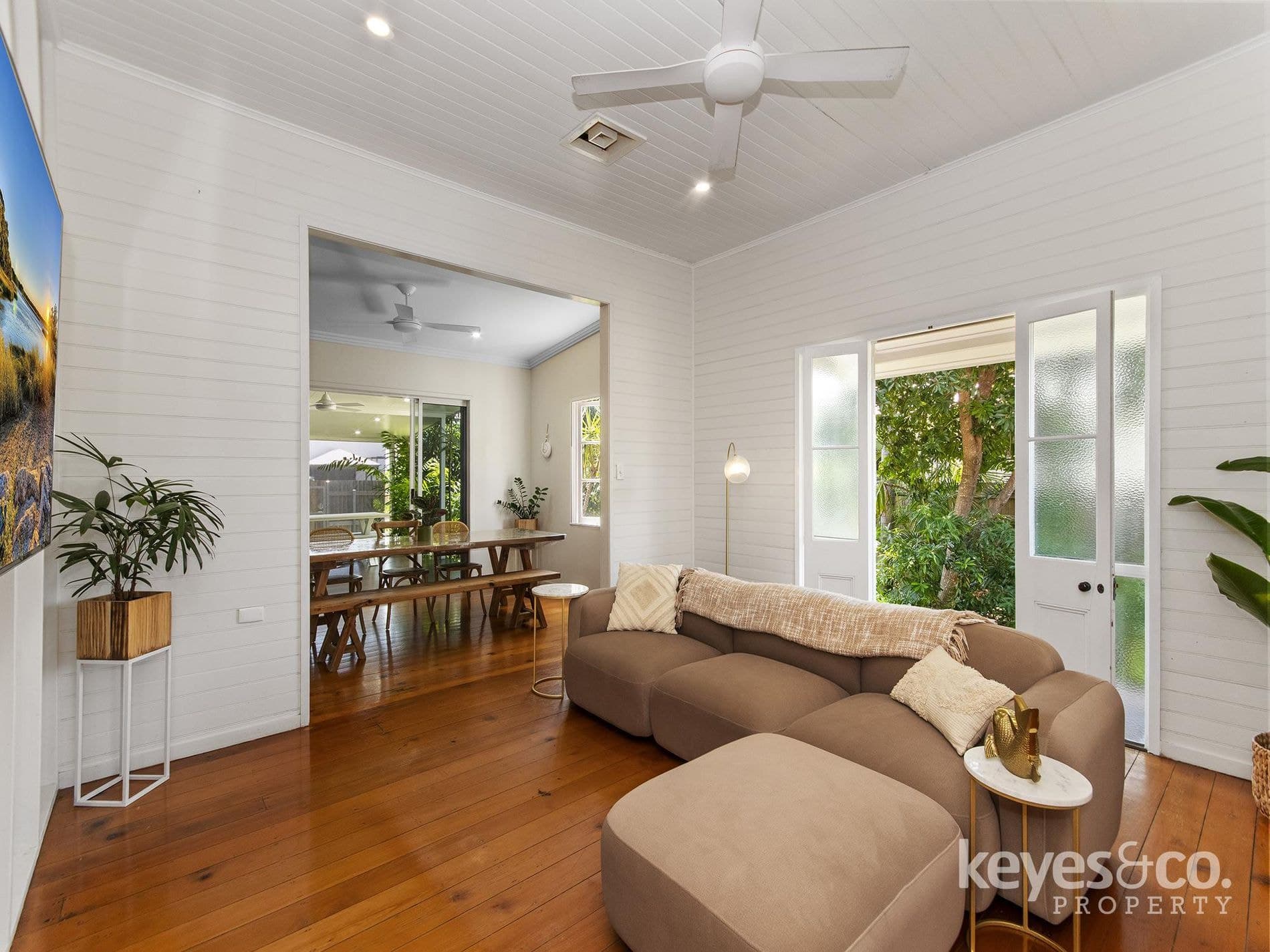 Your Own Piece of History in Beautiful South Townsville, 39 Sixth Avenue - Thumbnail 4