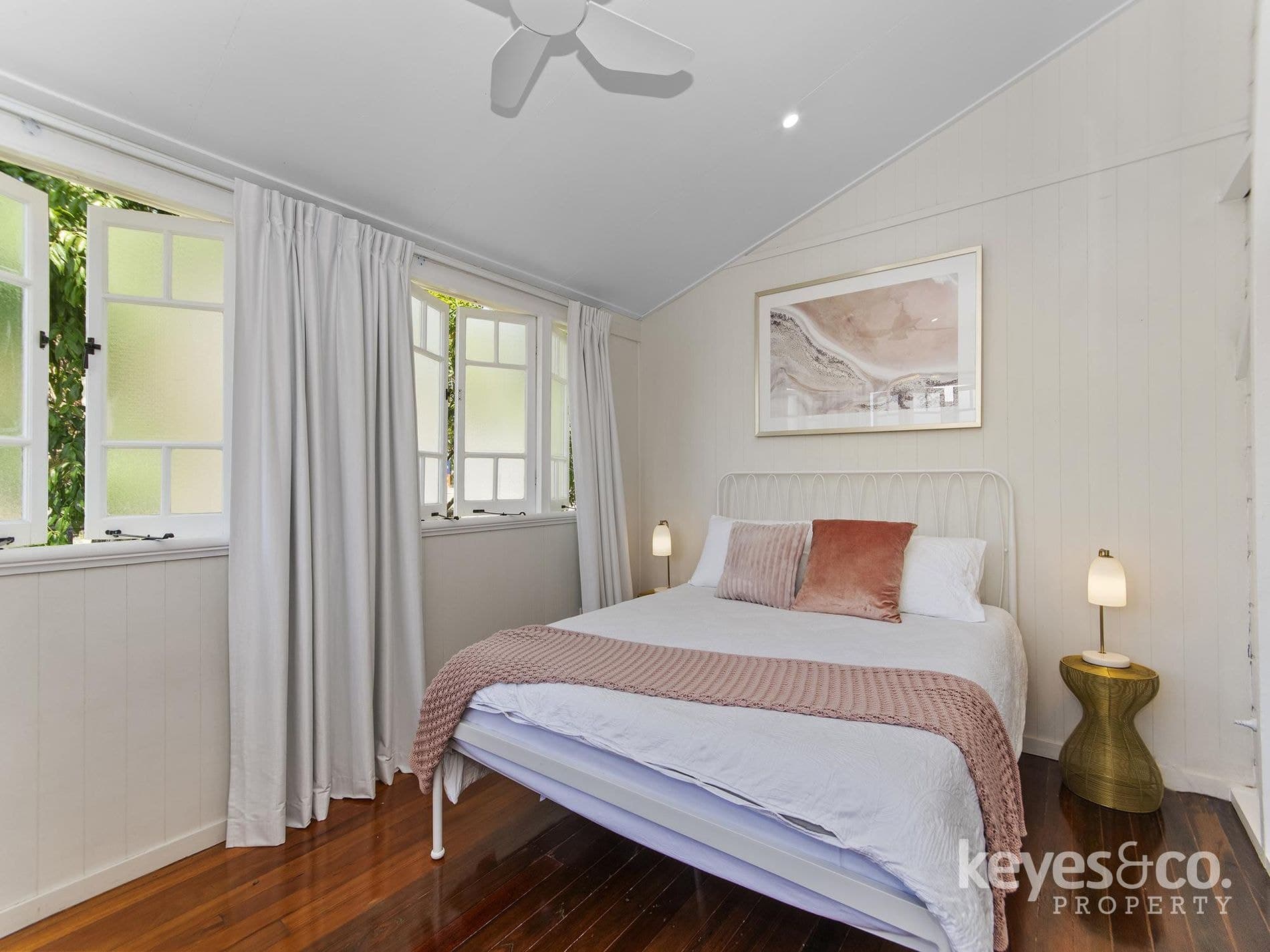 Your Own Piece of History in Beautiful South Townsville, 39 Sixth Avenue - Thumbnail 8