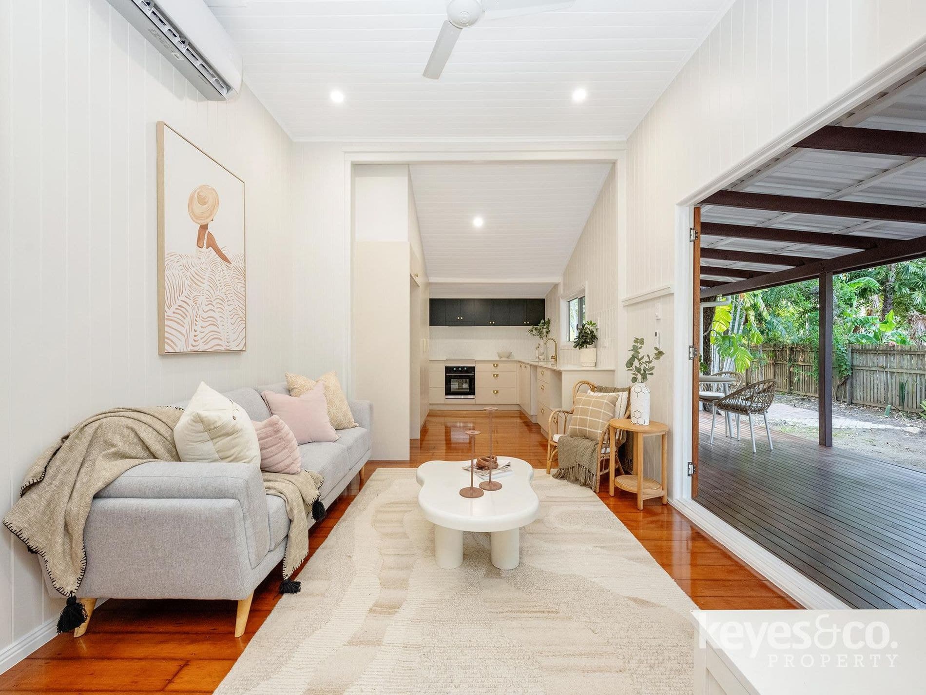 Celebrate This Christmas in Your New Home, 53 Cheyne Street - Thumbnail 2