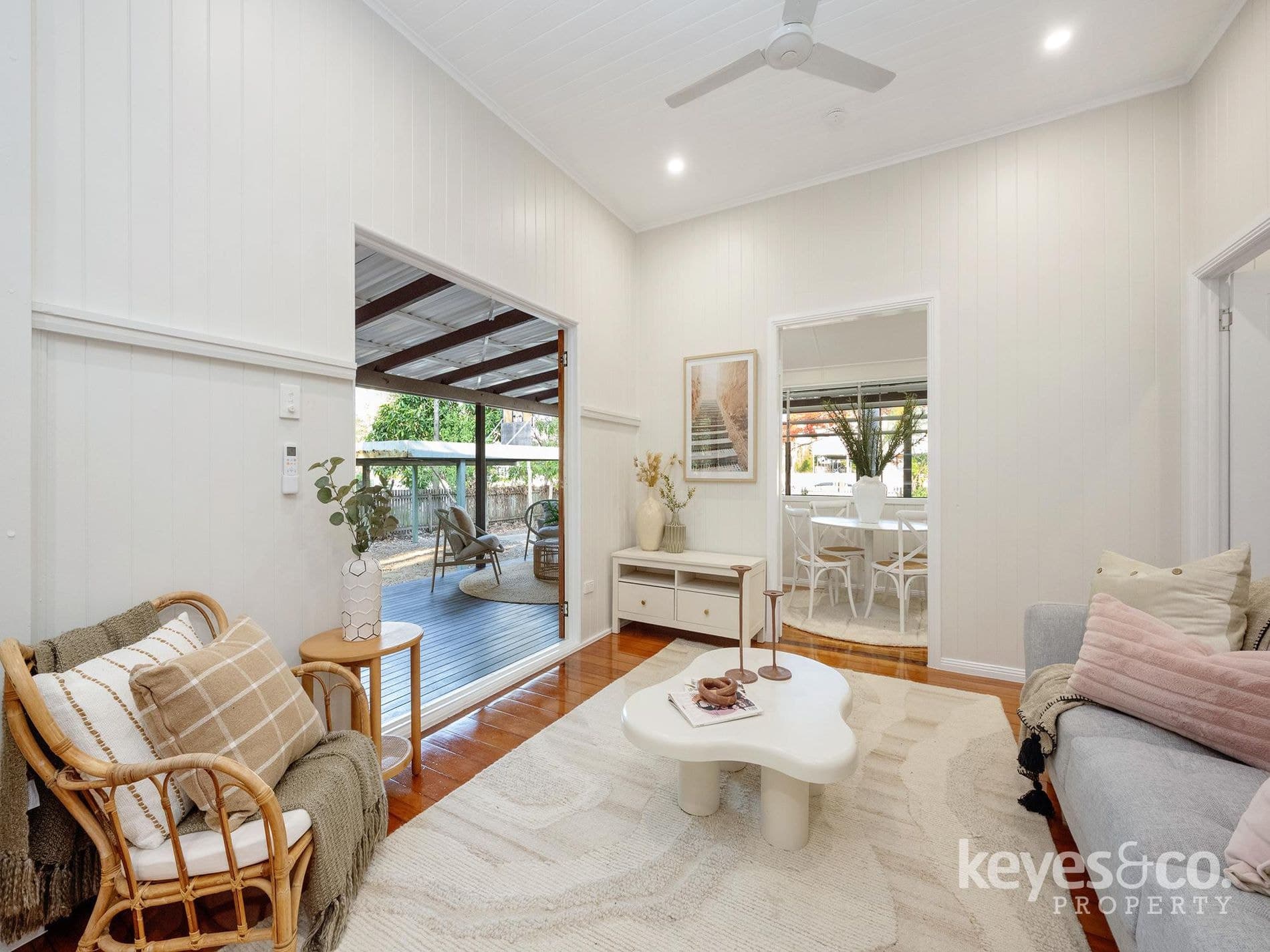 Celebrate This Christmas in Your New Home, 53 Cheyne Street - Thumbnail 6