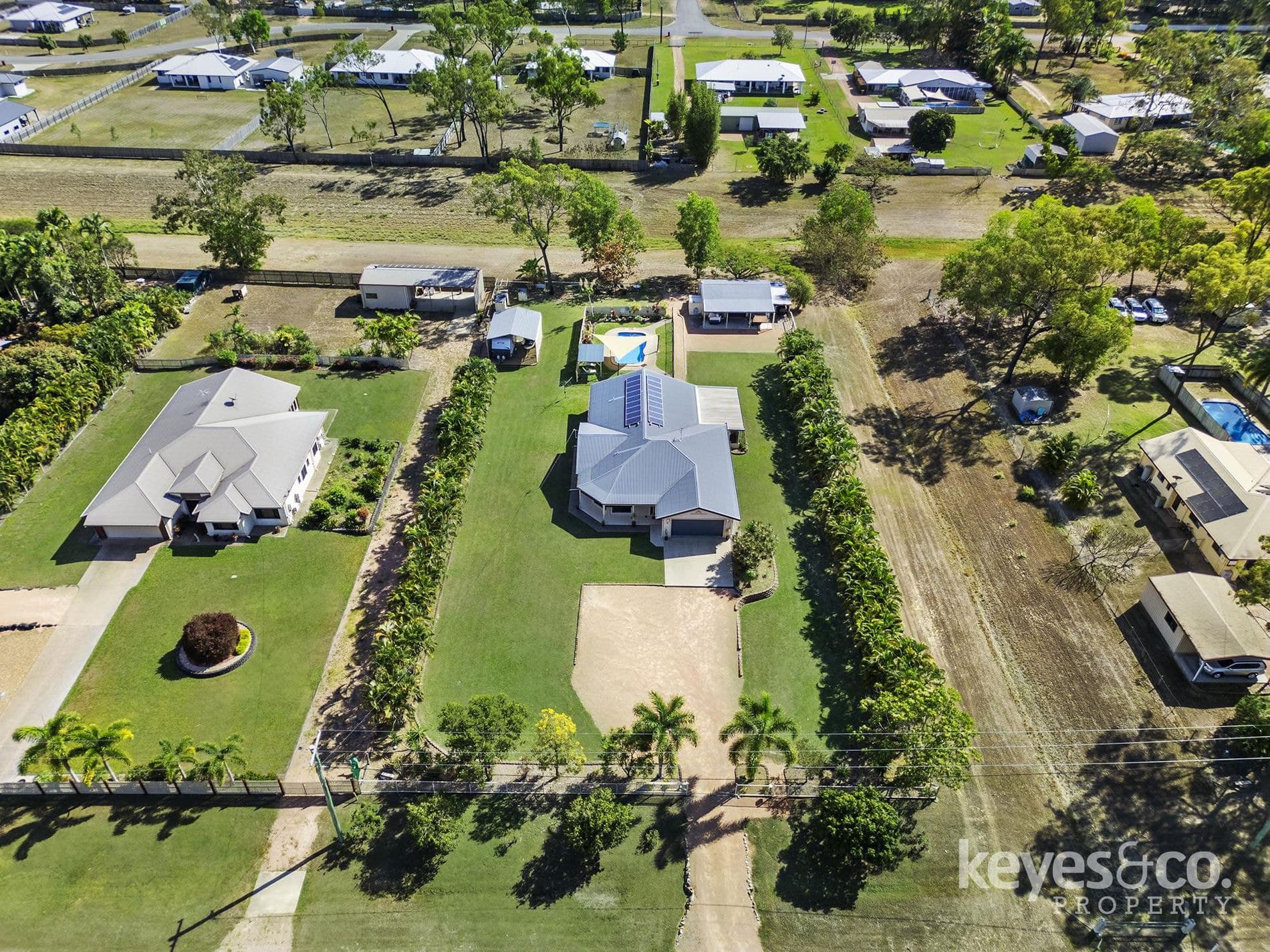 Weekend Barbecues Never Looked Better!, 16 Mustang Road - Thumbnail 2