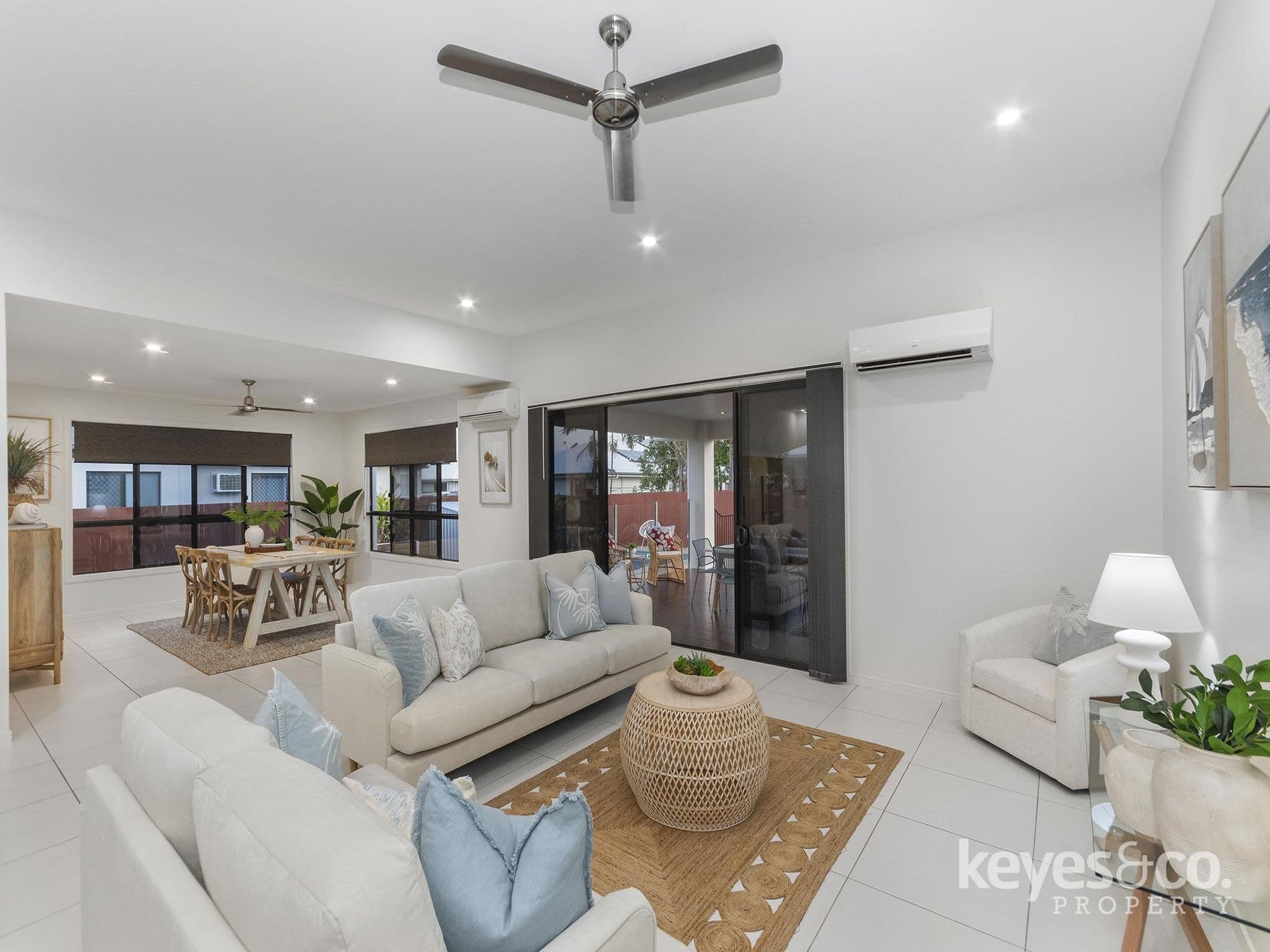 Under Contract Prior to Auction, 87 Springbrook Parade - Thumbnail 2