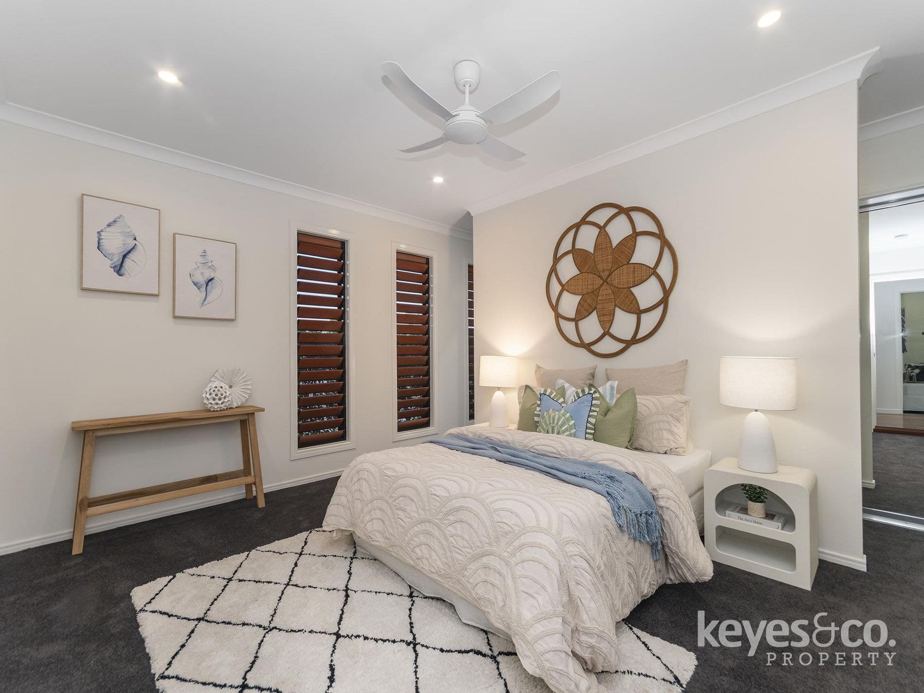 Under Contract Prior to Auction, 87 Springbrook Parade - Thumbnail 6