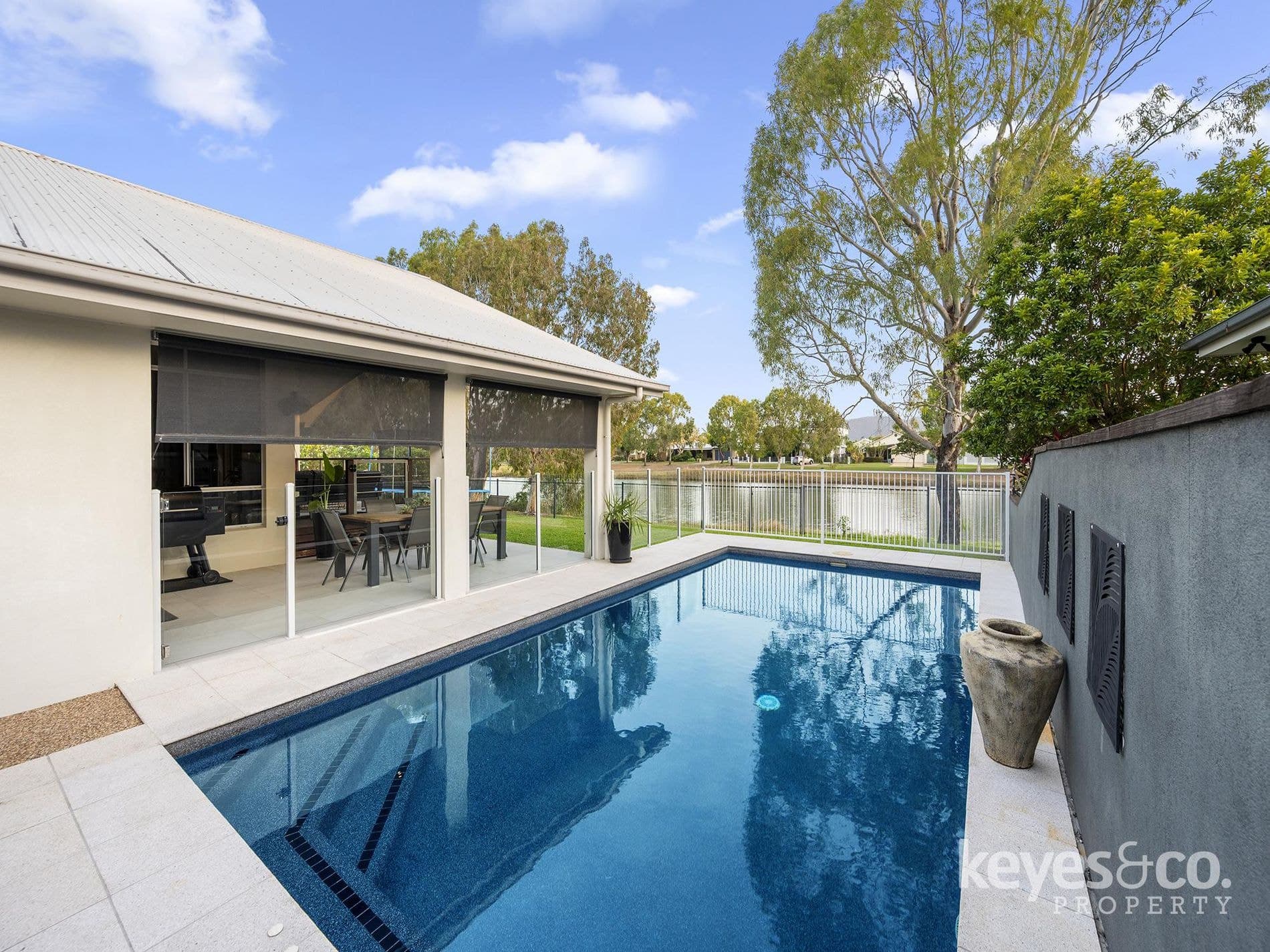 Lakefront Luxury, Designed for Entertaining, 17 Edgewater Terrace - Thumbnail 2