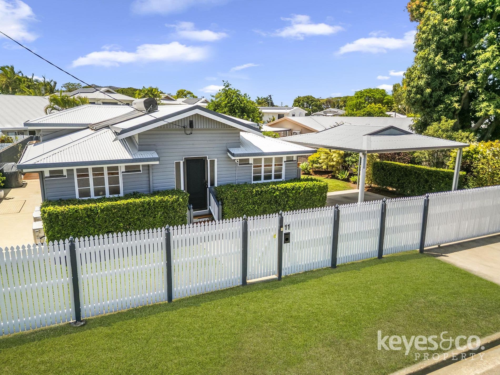 Adorable Cottage Charm in a Central Location, 11 Love Lane - Thumbnail 3