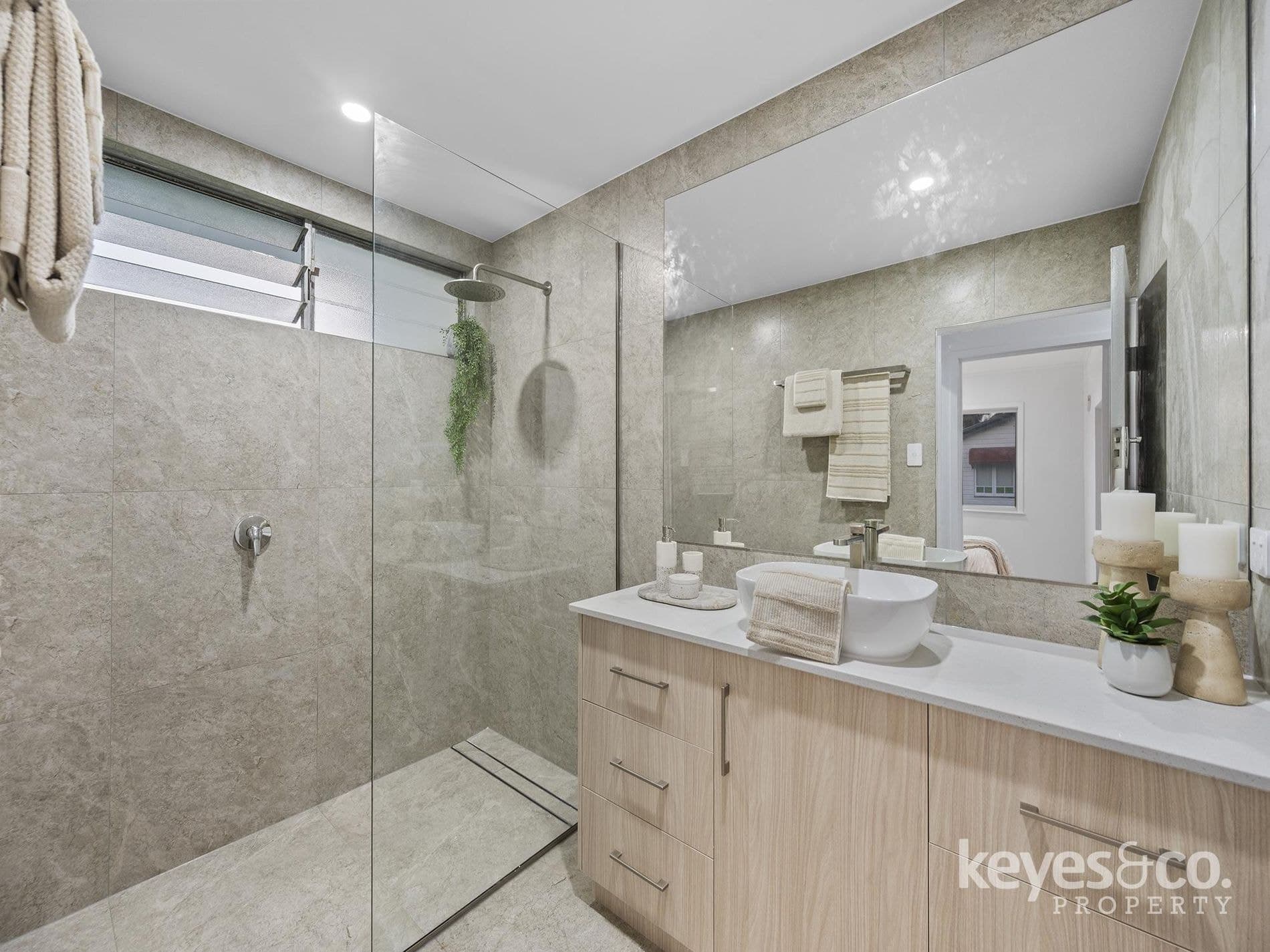 Freshly Renovated Home on a Big Hermit Park Block, 52 Roberts Street - Thumbnail 6