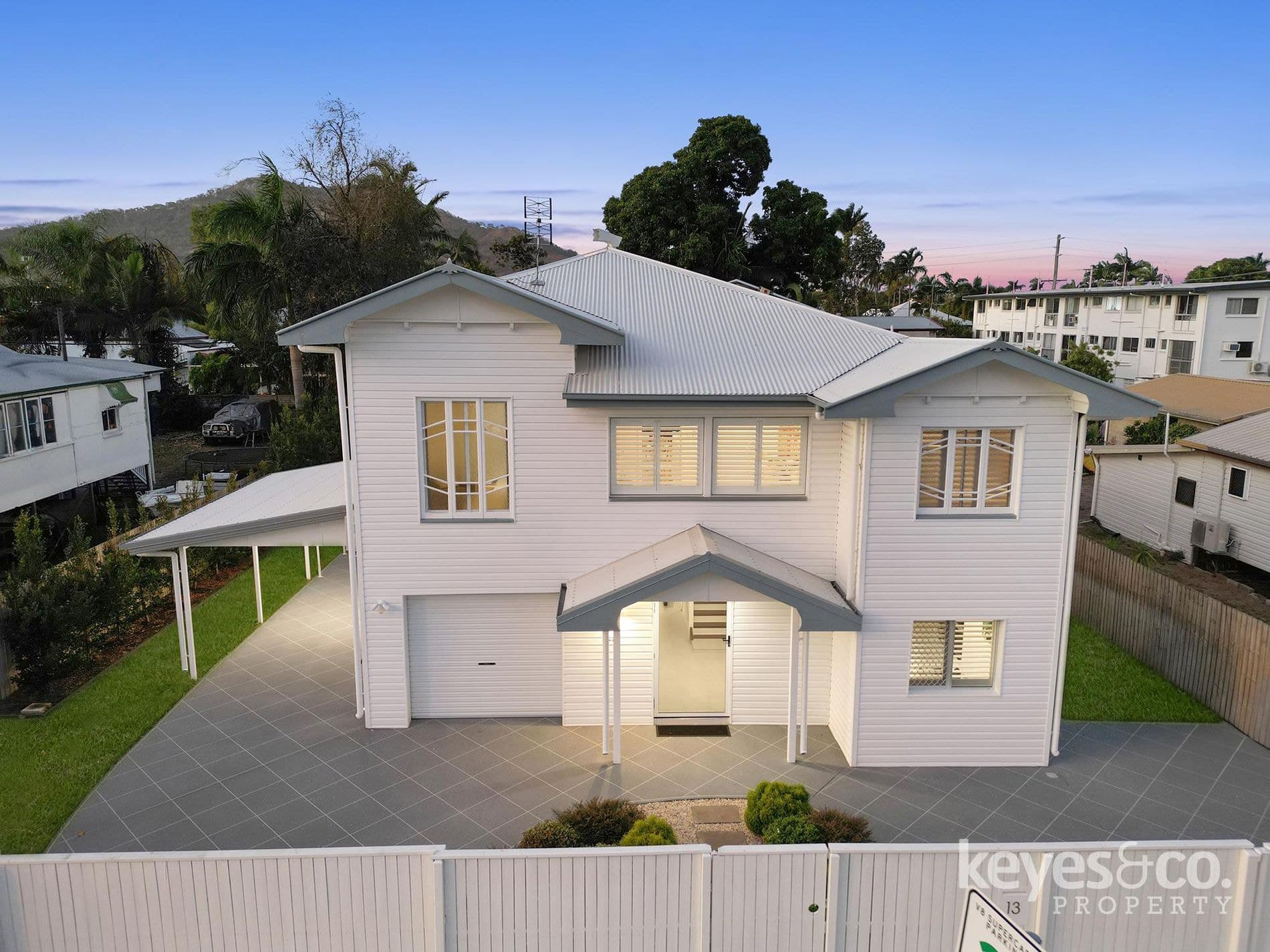 Dual-Living Queenslander With Two Kitchens & Four Bathrooms!, 13 Ackers Street - Image 1