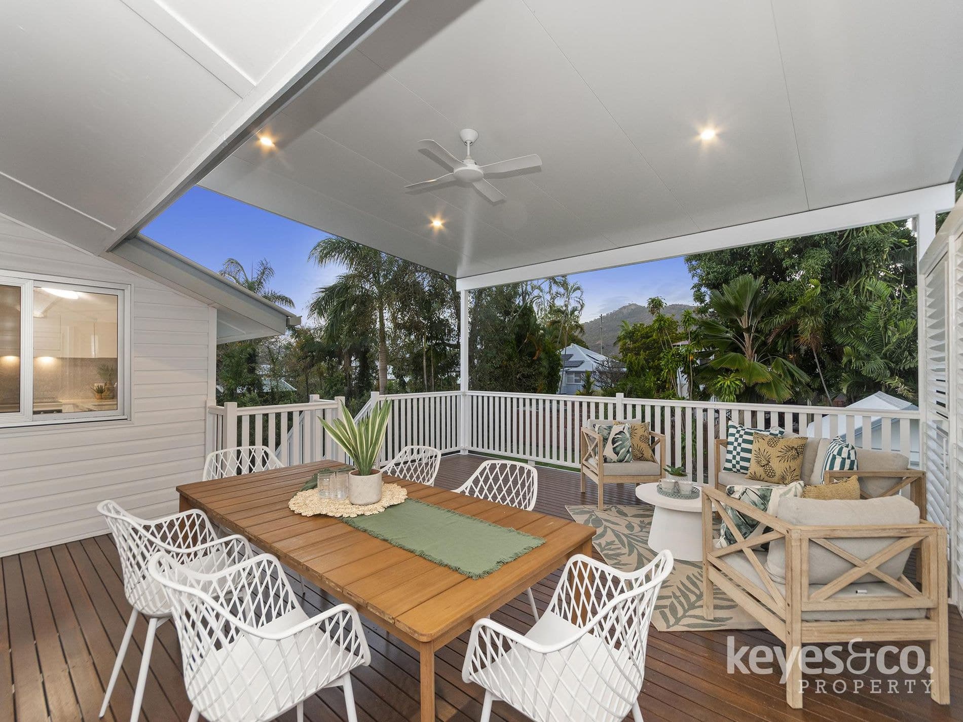 Dual-Living Queenslander With Two Kitchens & Four Bathrooms!, 13 Ackers Street - Thumbnail 2