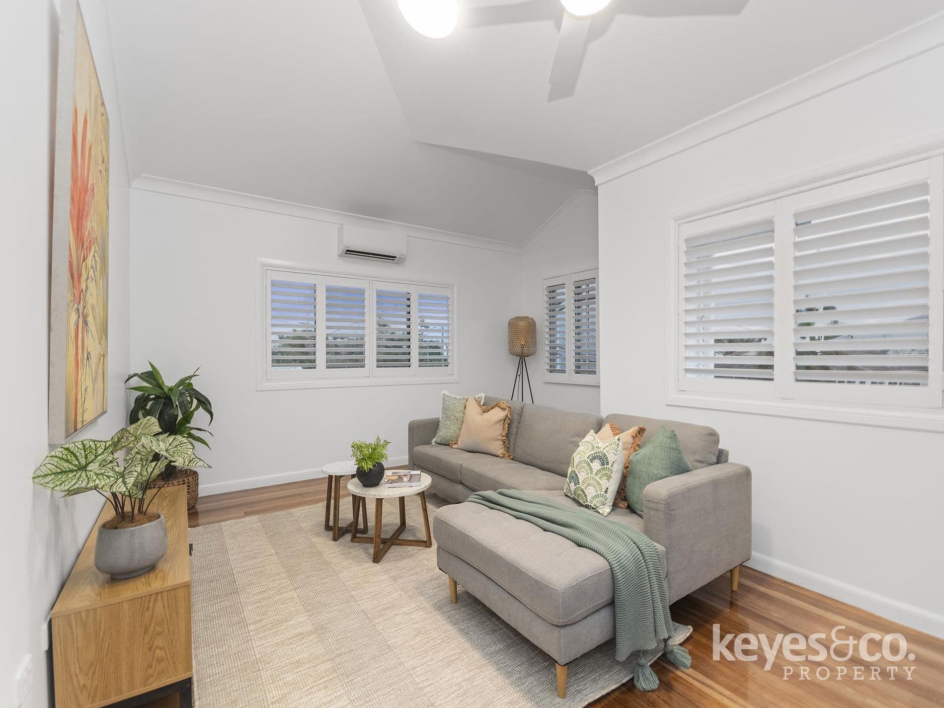 Dual-Living Queenslander With Two Kitchens & Four Bathrooms!, 13 Ackers Street - Thumbnail 4