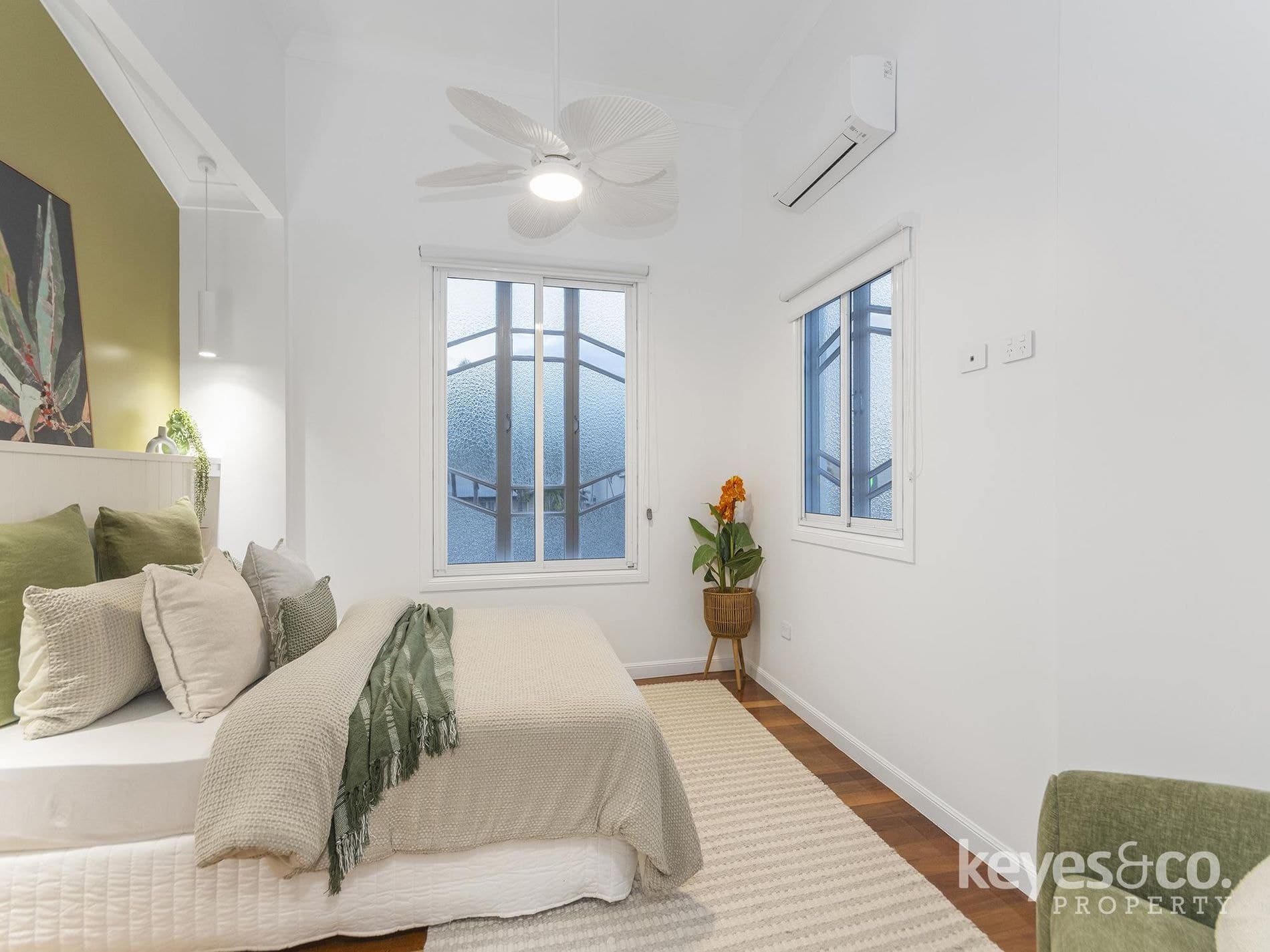 Dual-Living Queenslander With Two Kitchens & Four Bathrooms!, 13 Ackers Street - Thumbnail 6