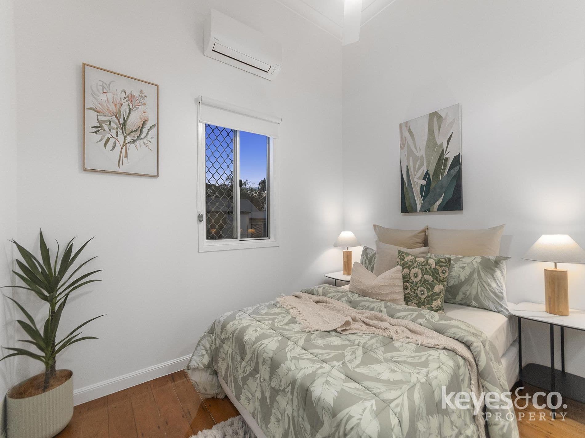 Dual-Living Queenslander With Two Kitchens & Four Bathrooms!, 13 Ackers Street - Thumbnail 8