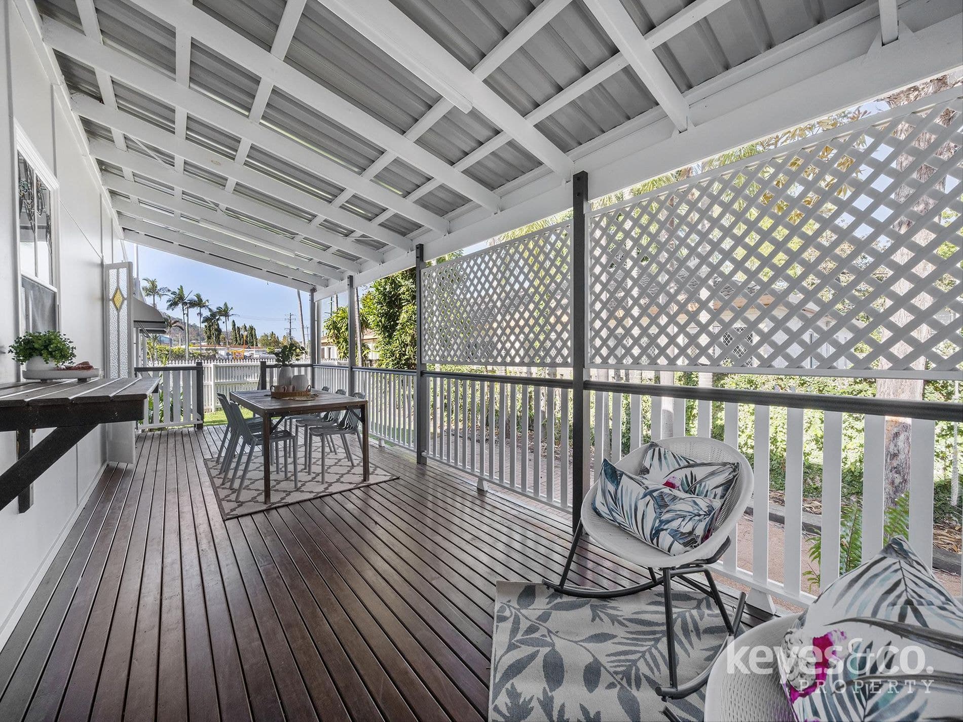 Charming Renovated Cottage in the Heart of Hermit Park, 5 Armstrong Street - Thumbnail 2