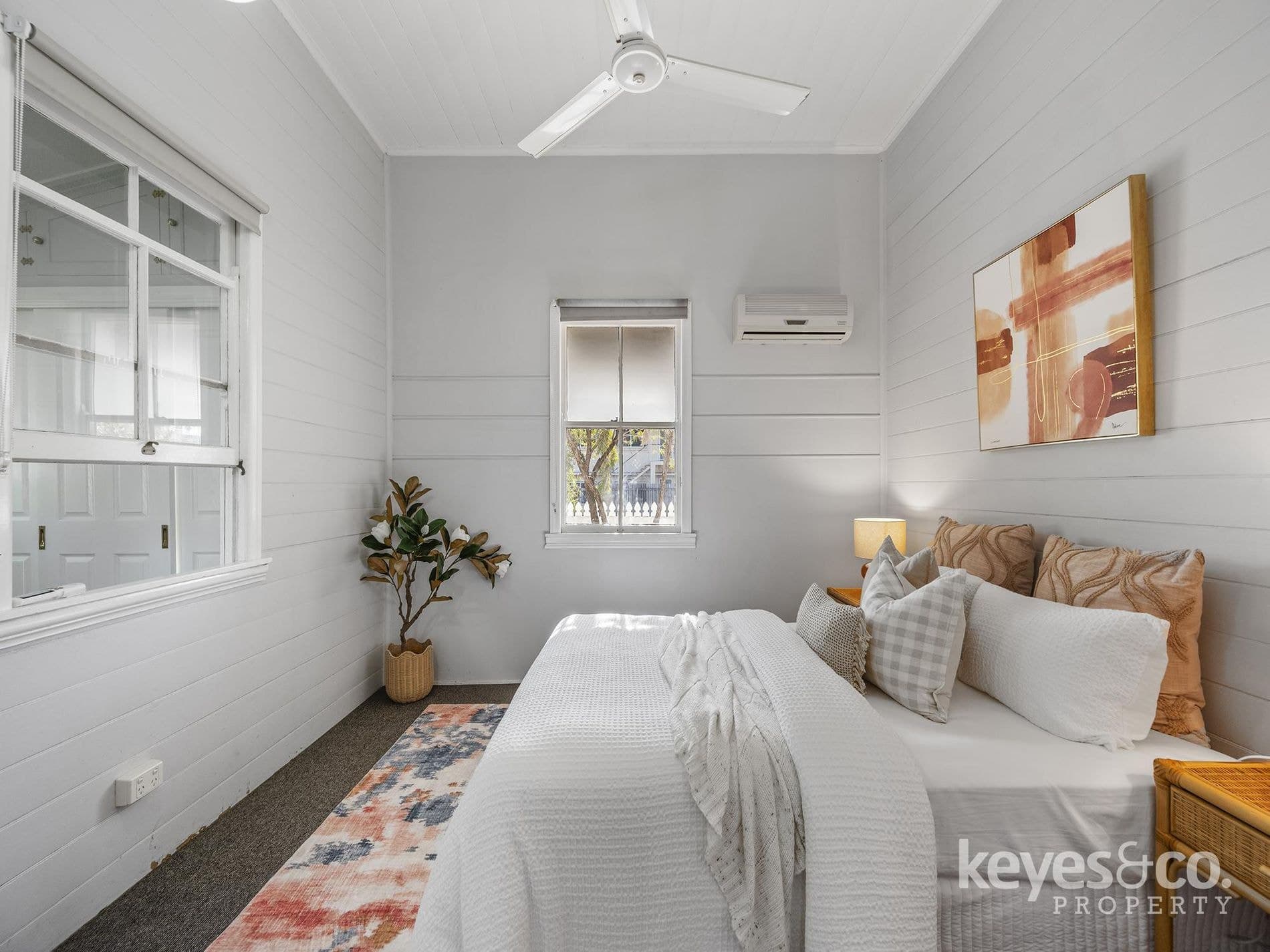 Charming Renovated Cottage in the Heart of Hermit Park, 5 Armstrong Street - Thumbnail 6