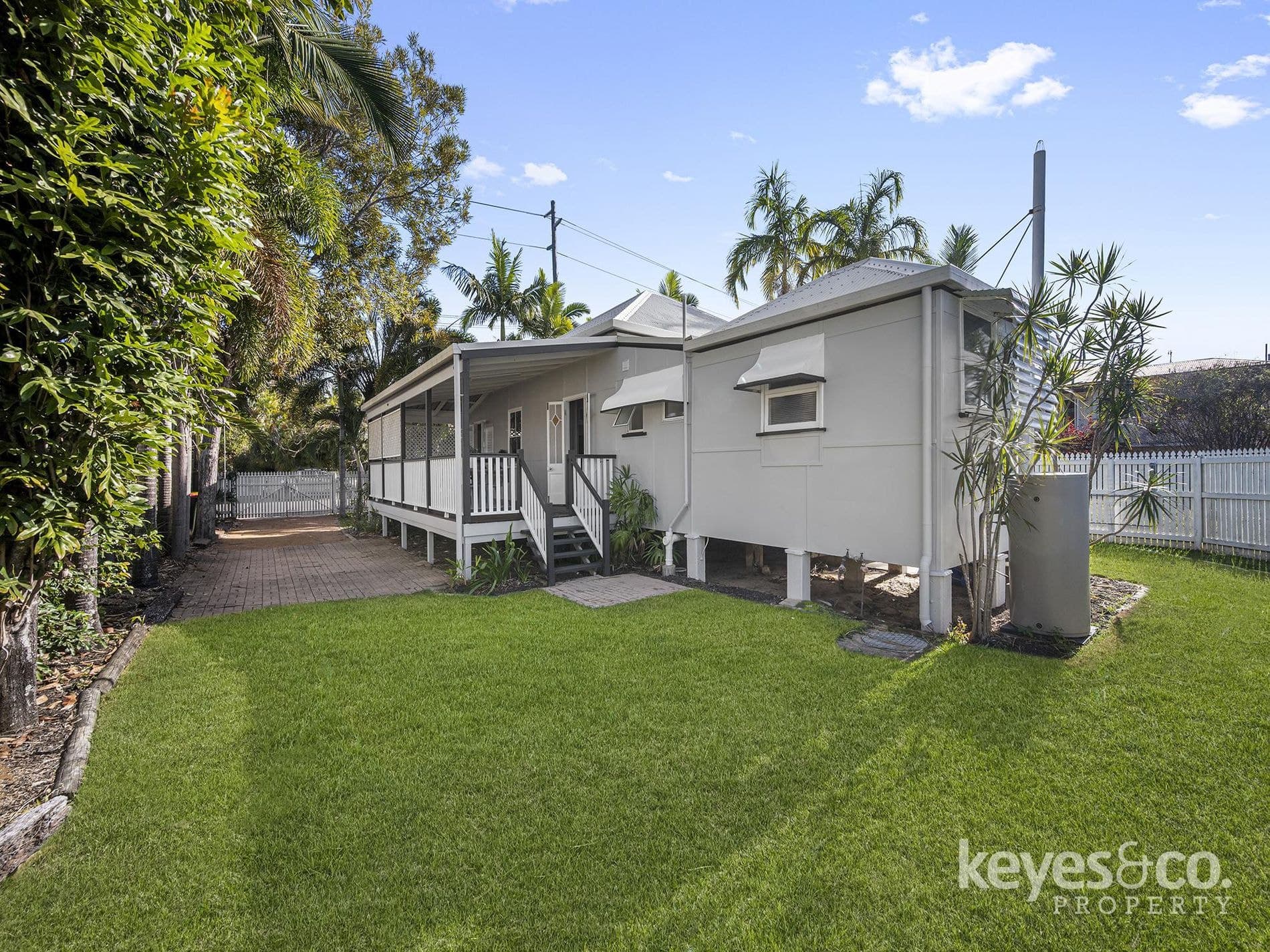 Charming Renovated Cottage in the Heart of Hermit Park, 5 Armstrong Street - Thumbnail 7