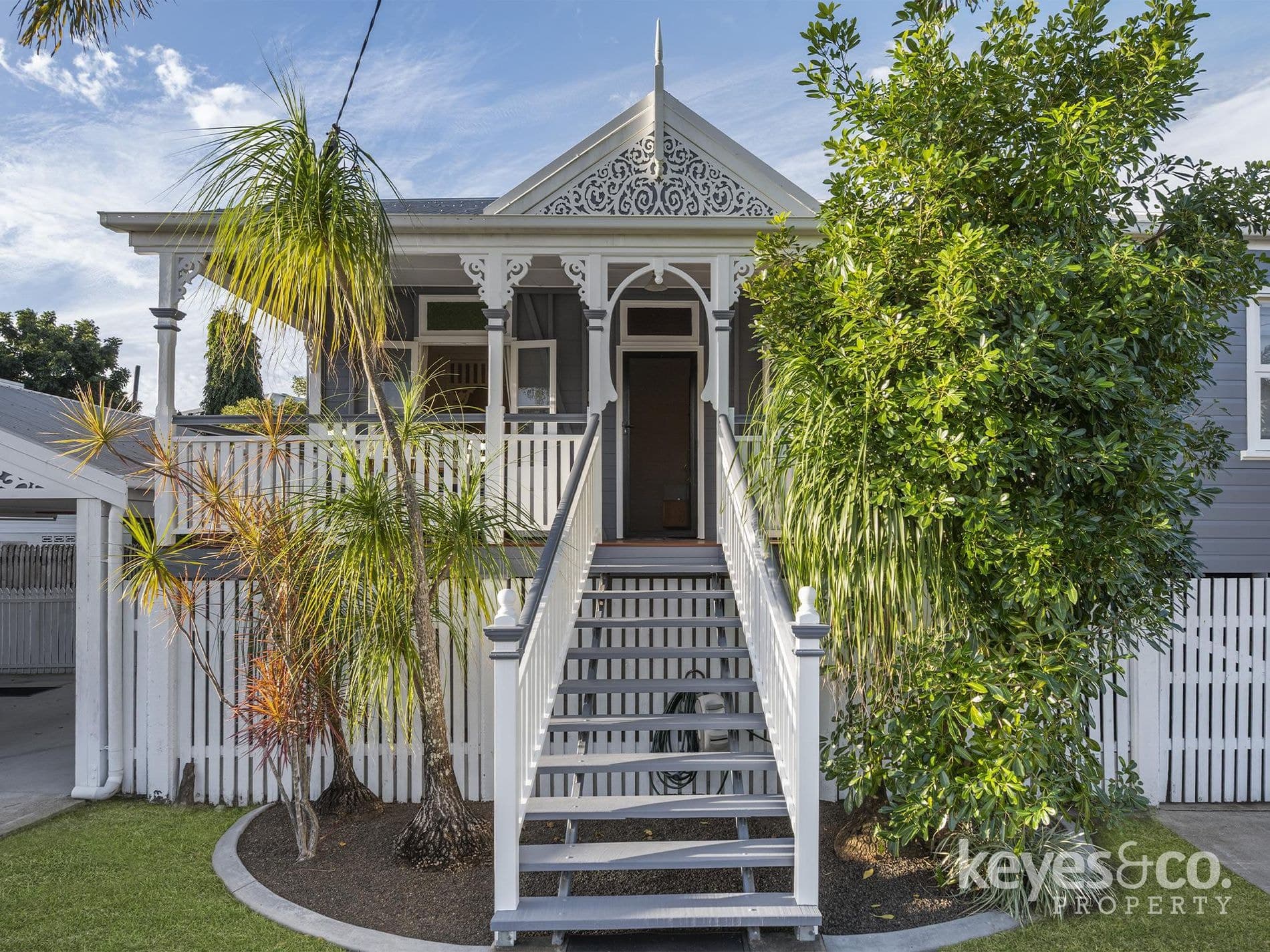 Renovated Queenslander Perfection with Pool, 5 Philp Street - Image 1