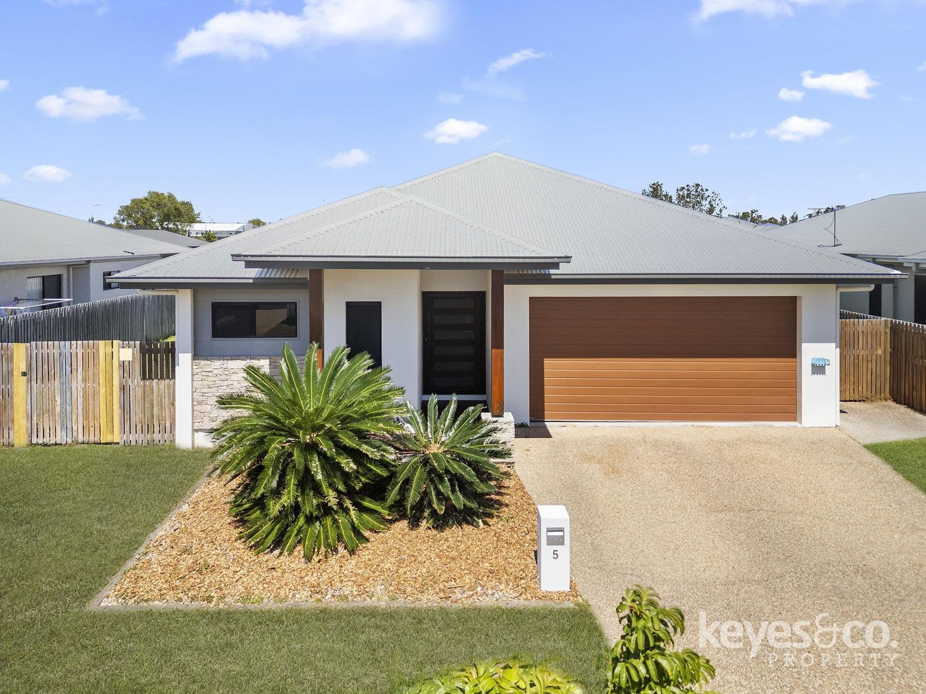 Pool, Patio, Perfection, 5 Mayflower Street - Image 1