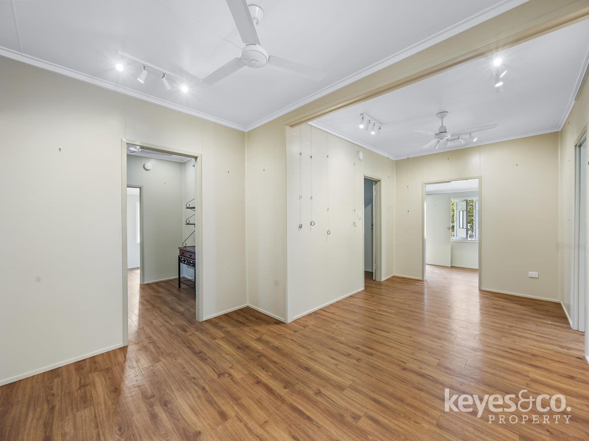 Tradie's Dream Home with Warehouse-Sized Shed, 95 Bowen Road - Thumbnail 5