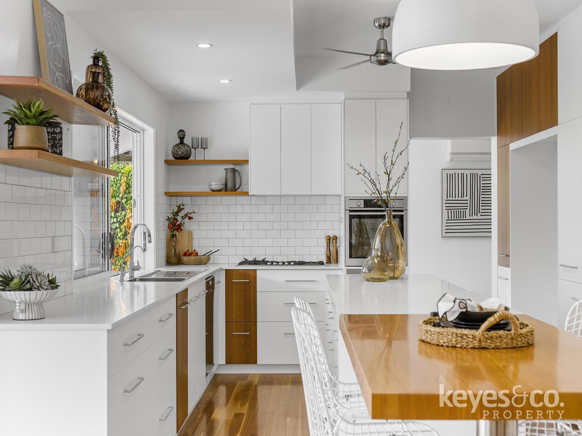 Fully Renovated, Five-Bedroom Family Oasis on the River, 16 Redhead Drive - Thumbnail 2