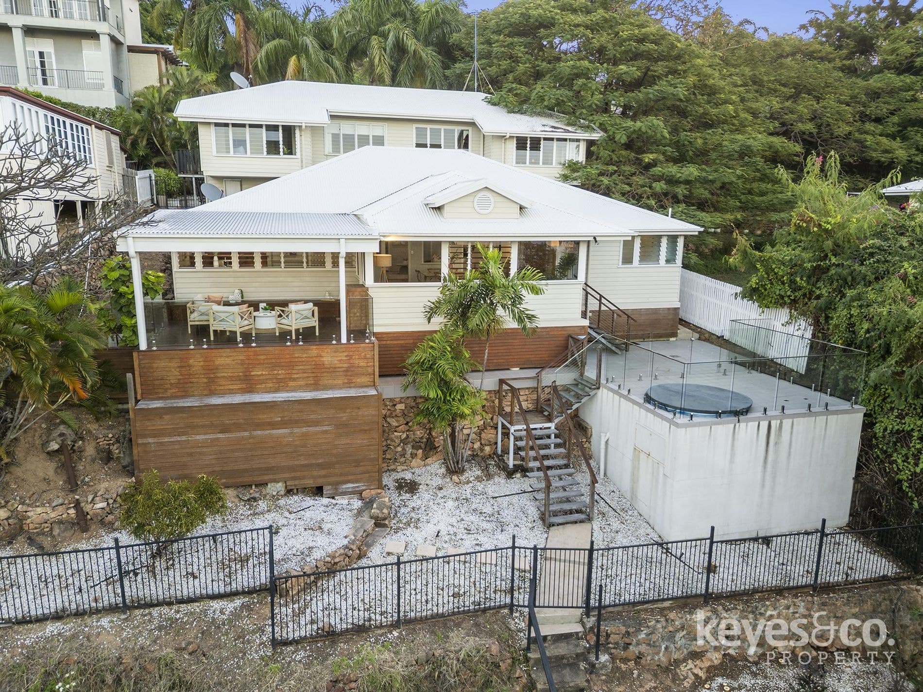 6 Eyre Street (Access via Leichhardt & Denham Streets), (Access Via Leichhardt & Denham Streets) - Thumbnail 2