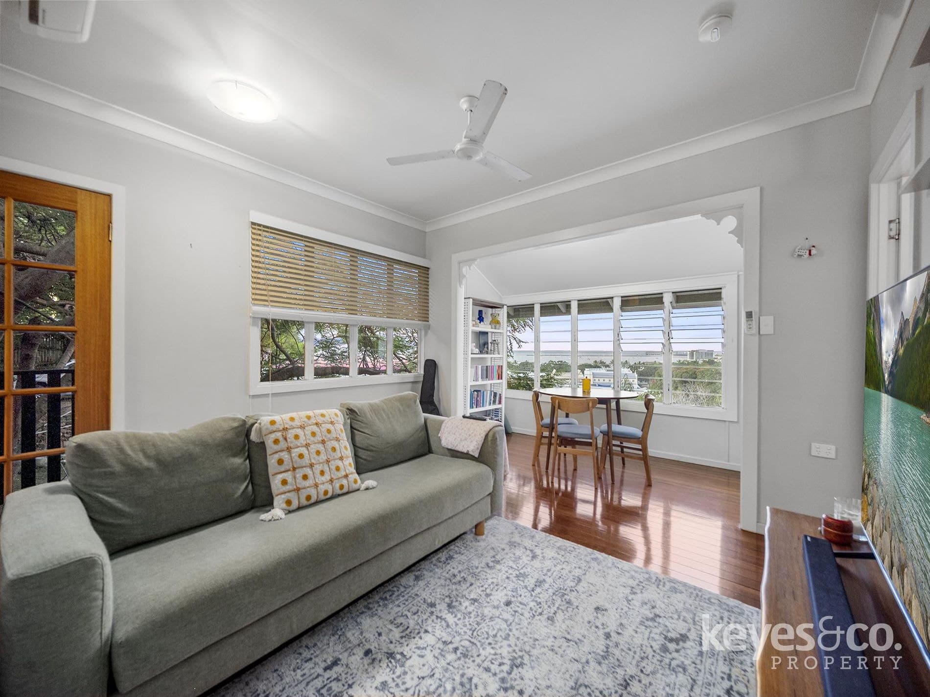 6 Eyre Street (Access via Leichhardt & Denham Streets), (Access Via Leichhardt & Denham Streets) - Thumbnail 3
