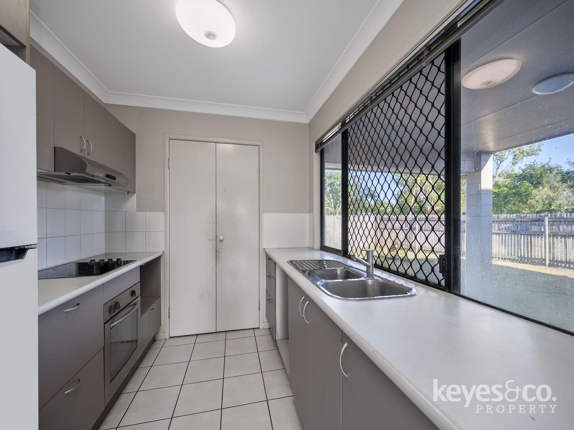 14 Goldcrest Court, 14 Goldcrest Court - Thumbnail 4