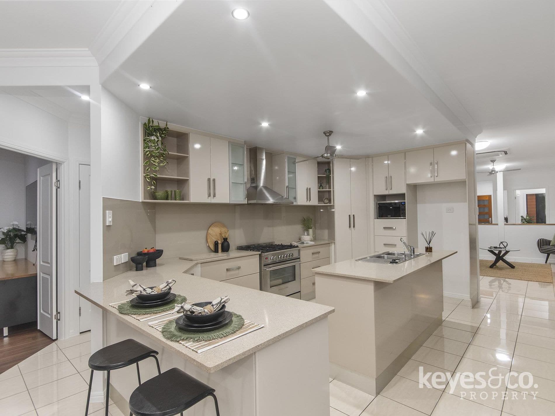 Massive Family Home & Granny Flat!, 234 Ring Road - Thumbnail 4