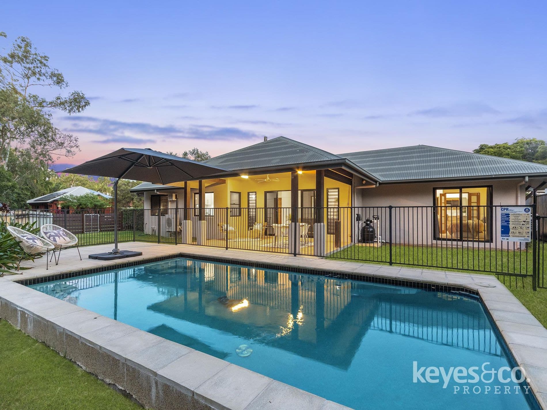 13 Hawkesbury Lane, 13 Hawkesbury Lane - Thumbnail 2