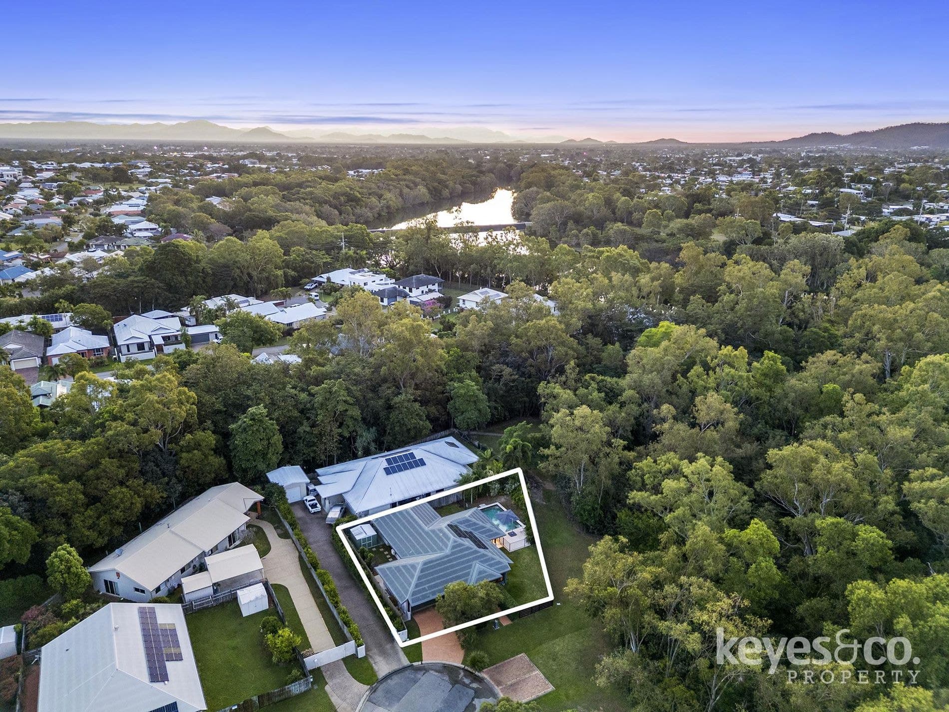 13 Hawkesbury Lane, 13 Hawkesbury Lane - Thumbnail 3
