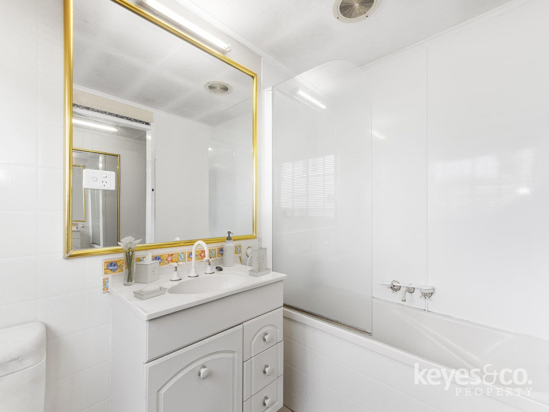 Prime Location, Character-Packed, 53 Cheyne Street - Thumbnail 6