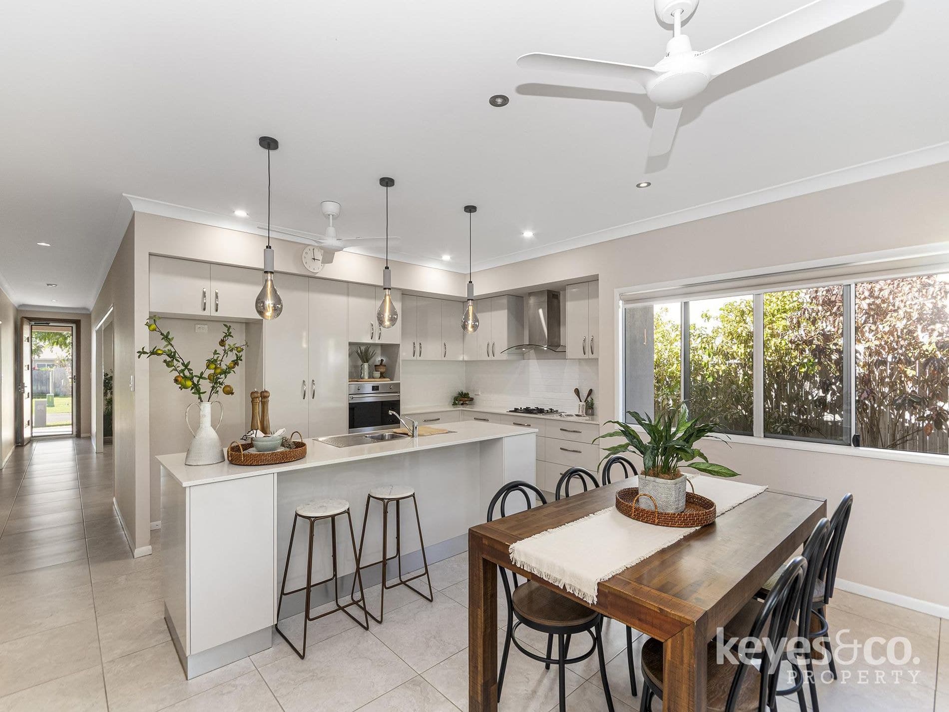 Lakeside Elegance Meets Effortless Living, 30 Westbrook Drive - Thumbnail 6