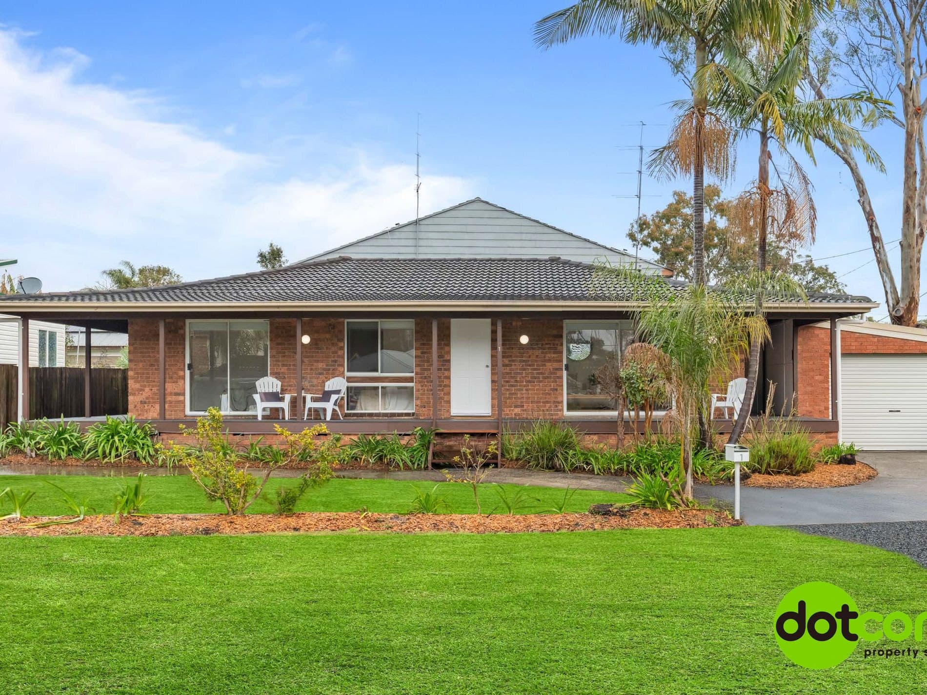 1 Lloyd Avenue, Chain Valley Bay - Image 1