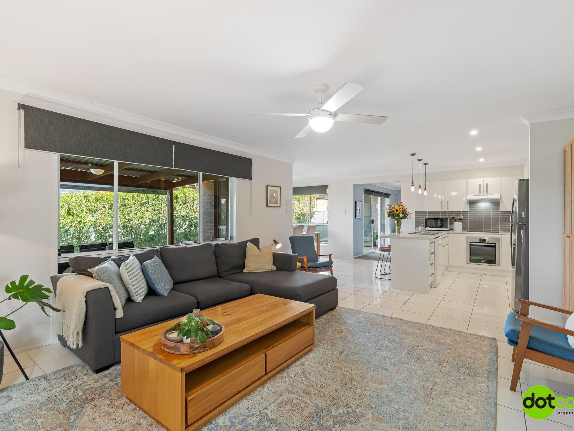 7 Inderan Avenue, Lake Haven - Thumbnail 2